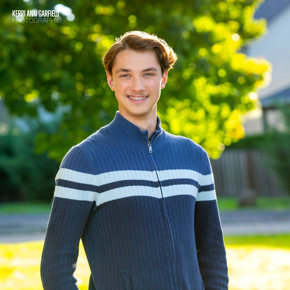 Ryland was looking great for his Senior Photo Shoot! His photos all turned out awesome - I love the pop of color with his blue sweater. It's so fun photographing in the forest! I hope you are enjoying the rest of your senior year, Ryland!

@lauramich