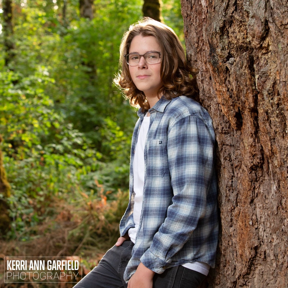 One more quick peek at some of my favorite pics from Harrison's Senior Photoshoot.  I love the brilliant colors in the woods and his super smile!! 

@mharriop @heathercoller Heather Coller 

#kerrianngarfield #2023seniors #seniorpictures #lakeridgehi