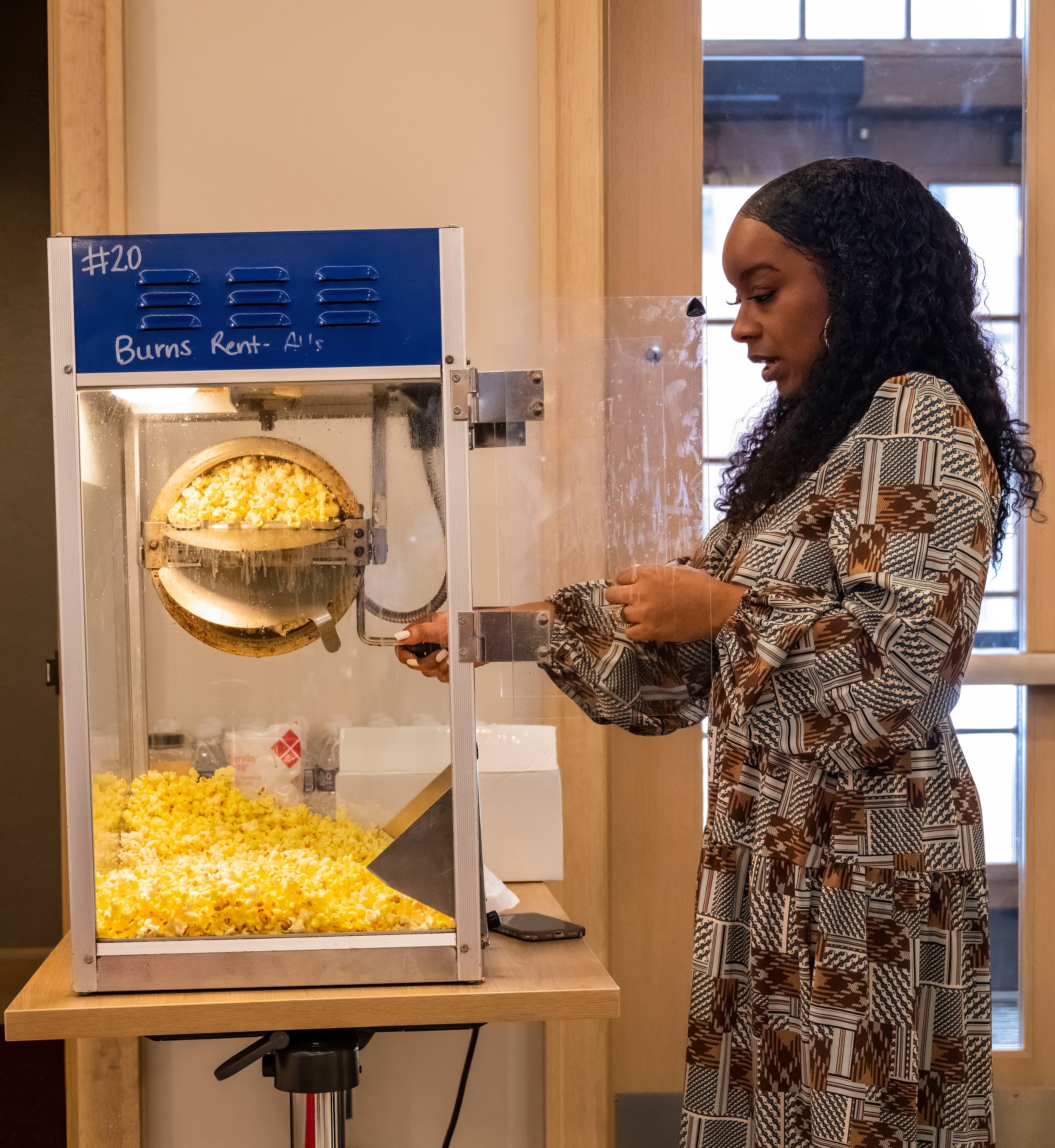 Mihkail_s Wife Making Popcorn 1.jpg