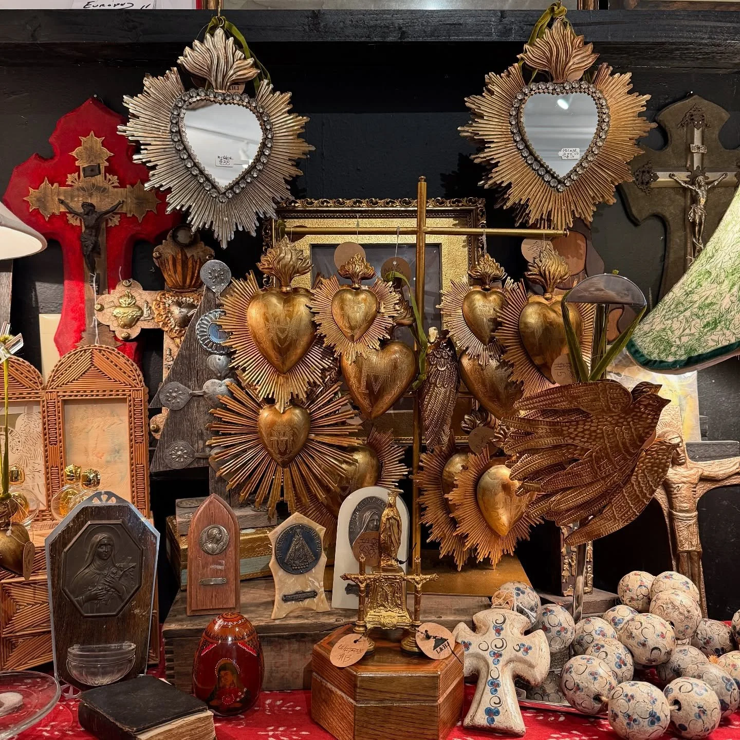 As my departure date for Mexico 🇲🇽 quickly approaches I&rsquo;m working hard at the store and at my antique booth to get them looking as beautiful 😻 and full as possible. Things are slow at the moment but it didn&rsquo;t stop me from restocking th