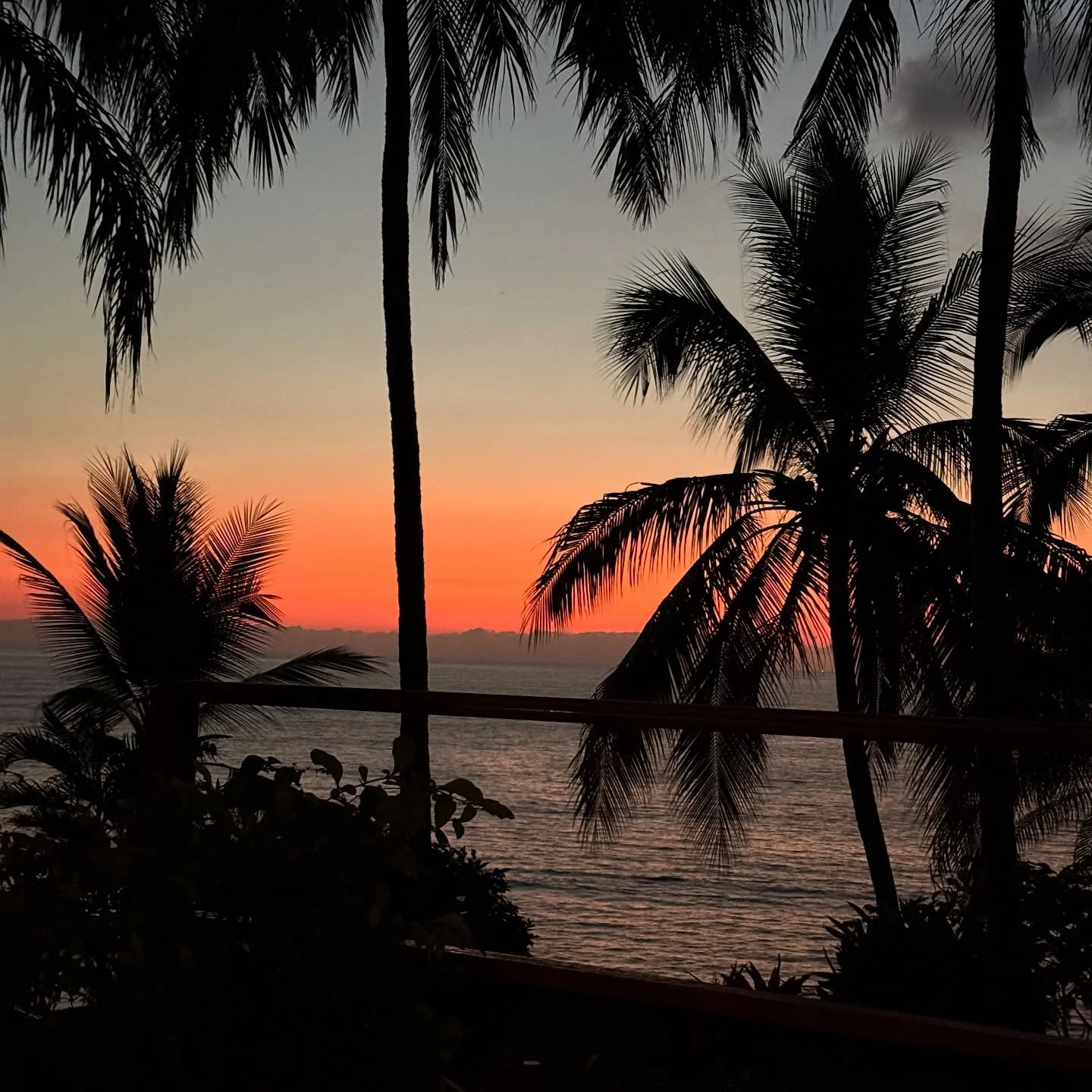 After 6 days on the road and two weeks at my friends a frame I&rsquo;m finally in my own home, Casa Karina, and I couldn&rsquo;t be more thrilled!! I did a quick home tour last year but it was so fast and not well thought out so I&rsquo;ll be doing a