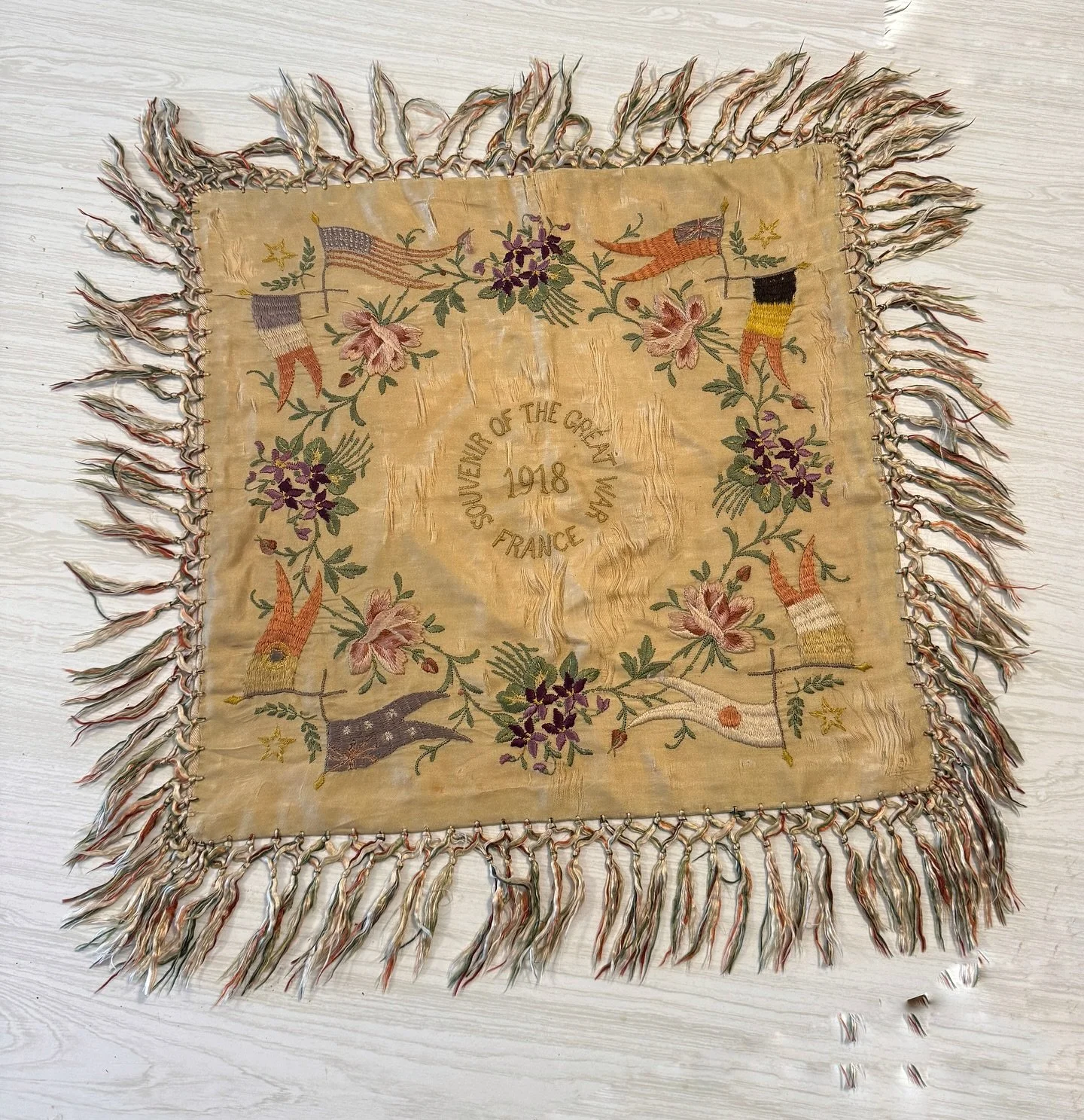 Well I finally had time to list online today!! Some items I picked up in Mexico and some I&rsquo;ve picked up recently. They&rsquo;ll they&rsquo;re all in my Etsy shop now. I especially love the WWI silk pillow case from France. 🇫🇷 

-____________
