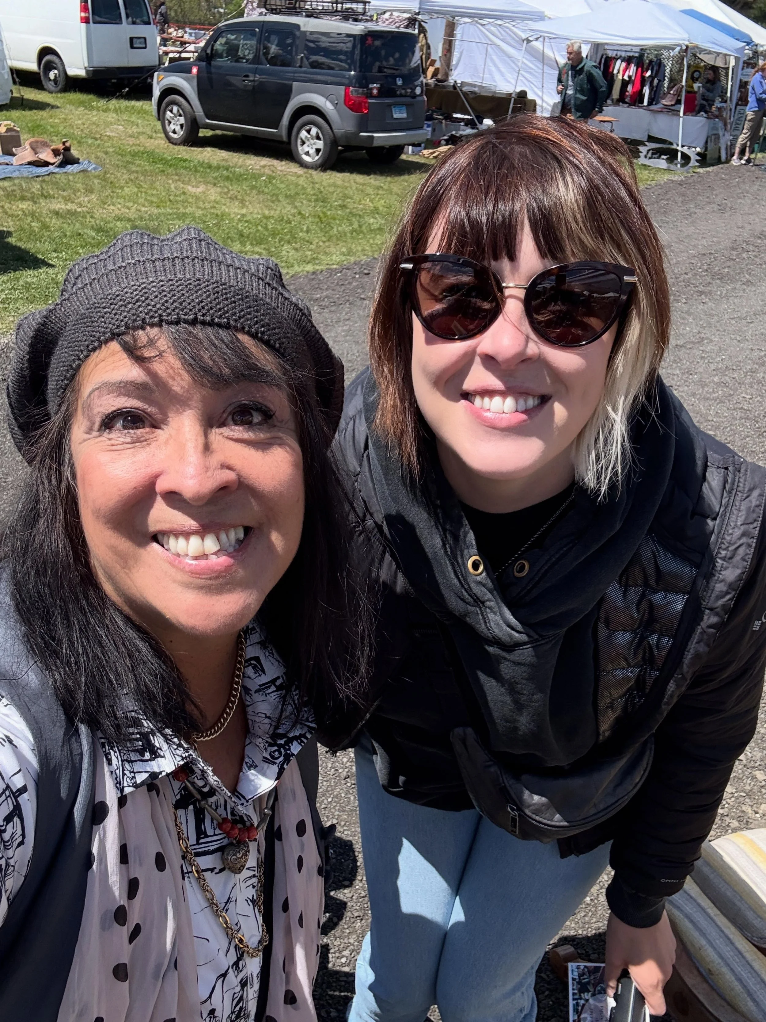 Also ran into this crazy lady! Took me awhile to figure out it was Jocelyn but I think it was the camera and the low self talk that finally gave her away, lol! #crazylamplady