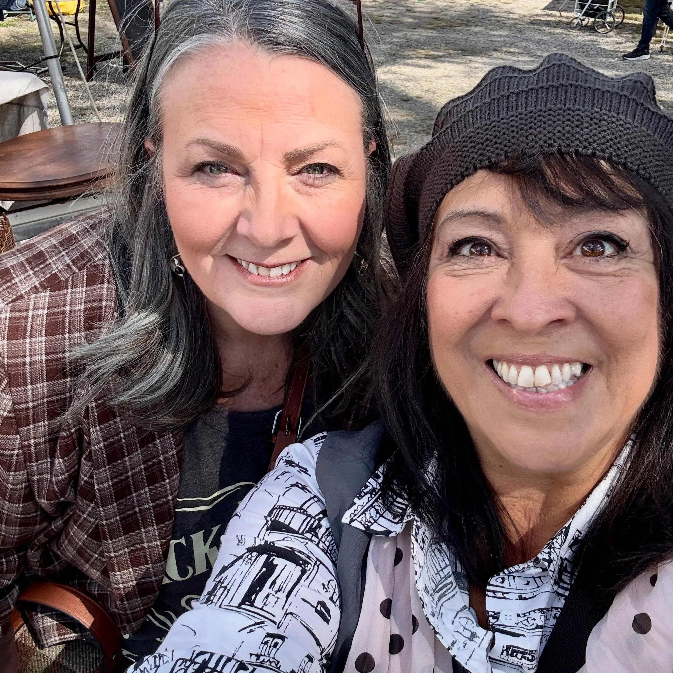 Was fun to run into Angela from #stuffandnonsense just saw her at the NW Largest Garage Sale too. Cool kids hang out where the old stuff is!