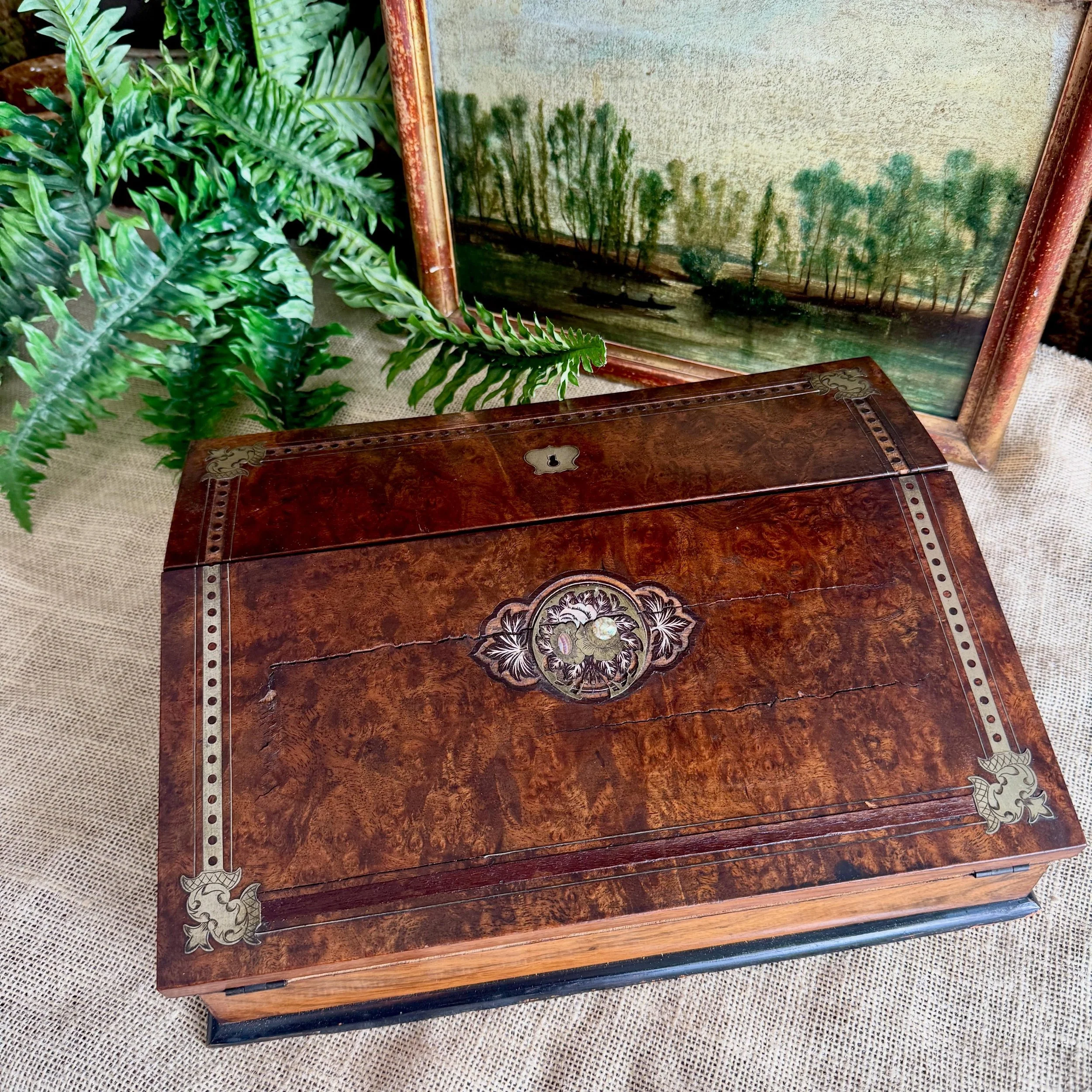 One of my favorite 🤩 items I picked up in Brimfield is this mid 1800&rsquo;s French Napoleon era portable burl wood writing desk or escritoire. I&rsquo;ve longed to find one in the wild at a price I could afford. This one is stunning and was worth h
