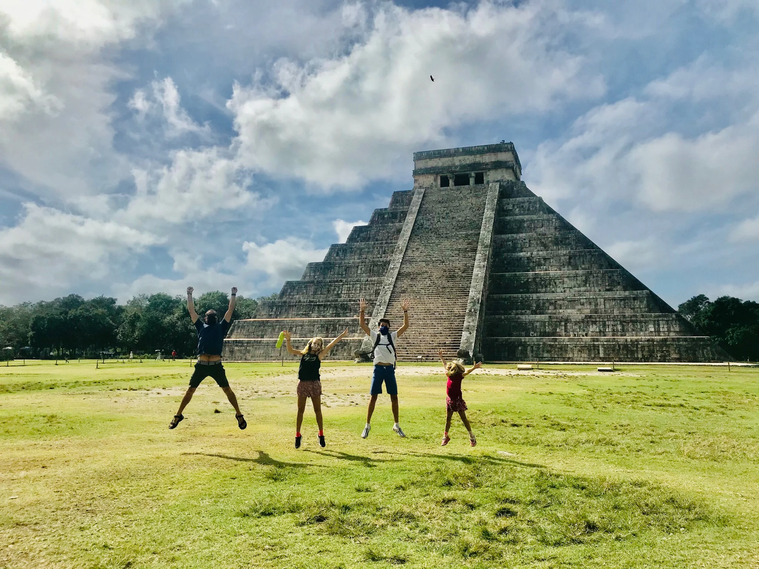 Visiting the great Chichen Itza (one of the 7 Modern World Wonders)
