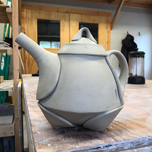 Finished one last chubby teapot before a quick trip home to Pittsburgh to see my gurl @shriike_ get hitched 💕#ceramics #pottery #clay #wip #teapot #craft #ceramica #handmade #makersgonnamake #makersmovement #studio