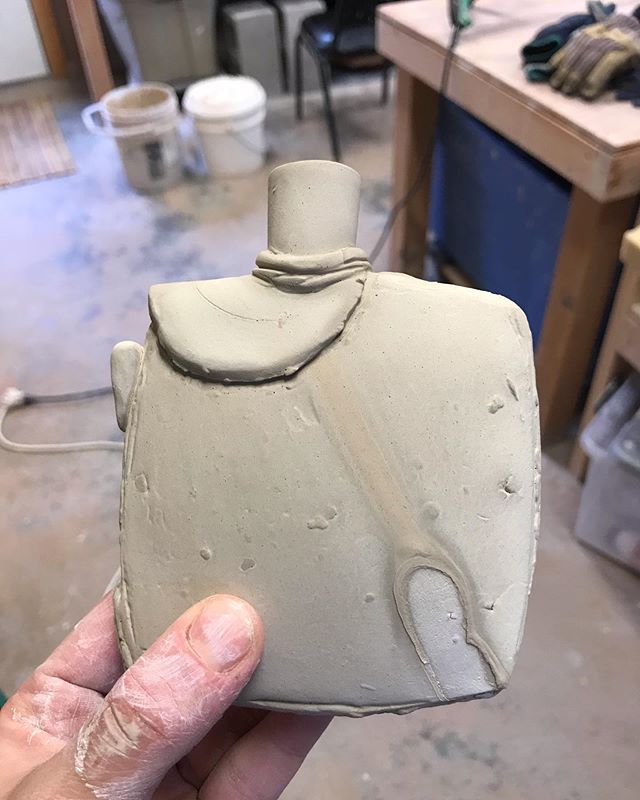 Fresh slip is the best 😍 I&rsquo;m gearing up for December! I&rsquo;m having a solo show and teaching my first hands-on workshop at @companiongallery. I&rsquo;ll be demoing this flask as well as a few other forms. Check out Companion&rsquo;s website
