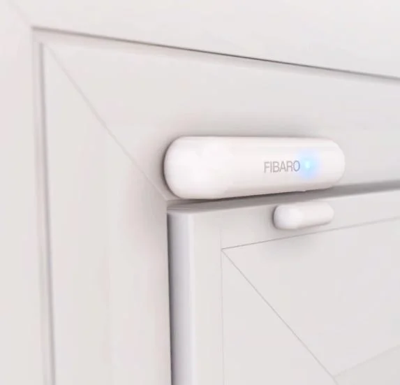 fibaro-z-wave-plus-door-window-sensor-2-fgdw-002-door-closed-notification_a49a2b49-775c-4945-9621-014a4e00d301.jpg