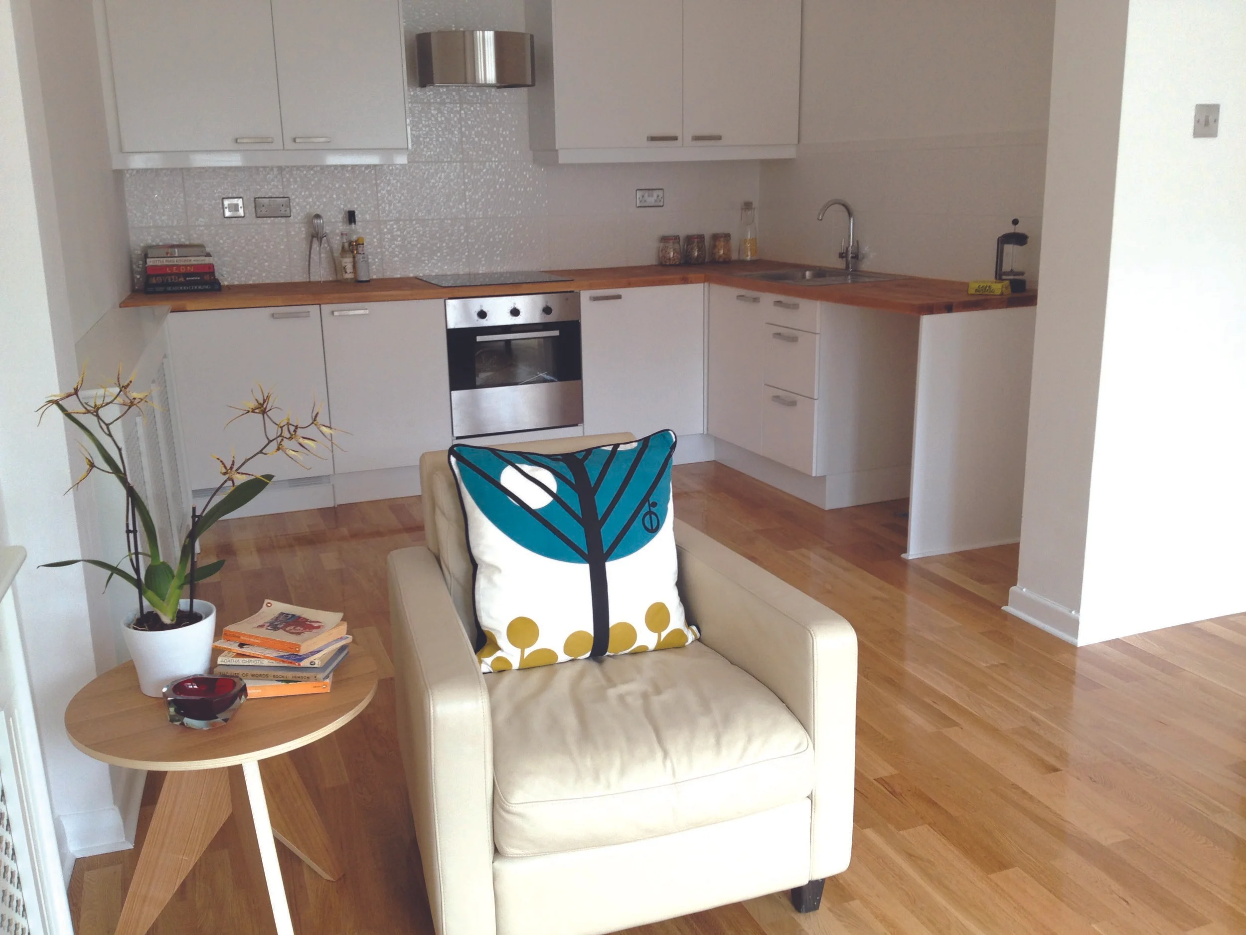 essex lounge good1.jpg