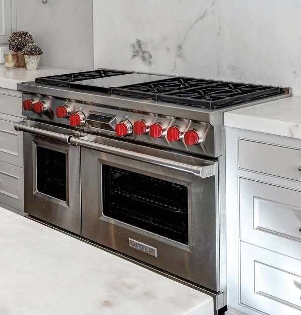 48" Dual Fuel Range - 6 Burners and Infrared Charbroiler