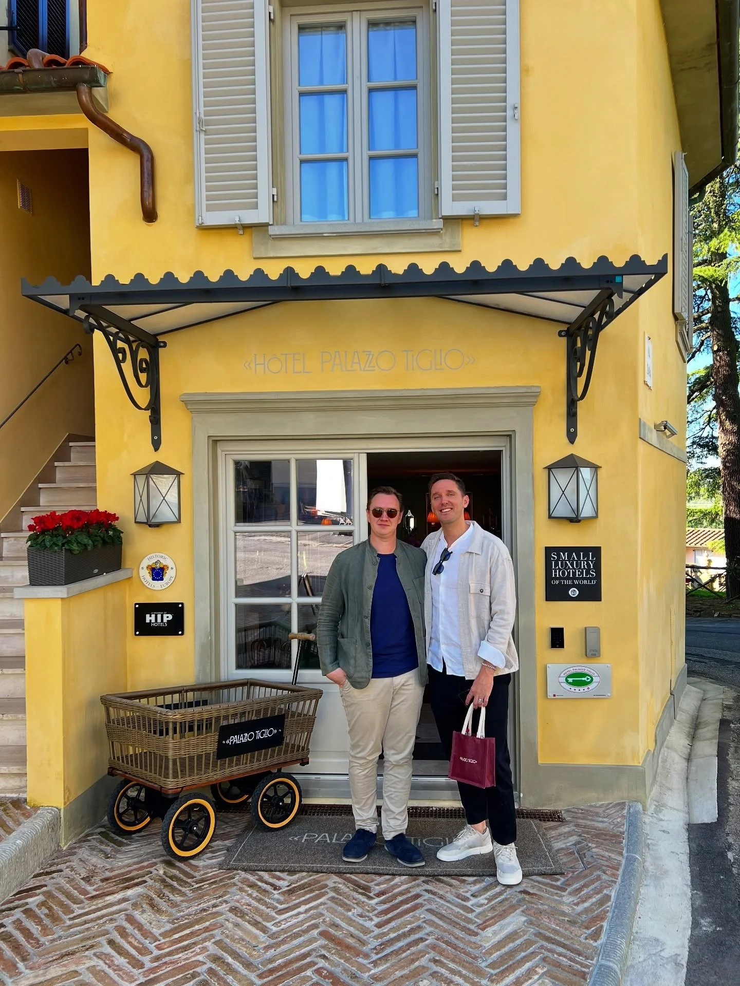 THE most perfect Palazzo in Tuscany @palazzotiglio 🇮🇹 already planning a return 🌎 
#SmallLuxuryHotels #HipHotels #SanPancrazio #TuscanyHotel #PalazzoTiglio #HistoricHotelsOfEurope