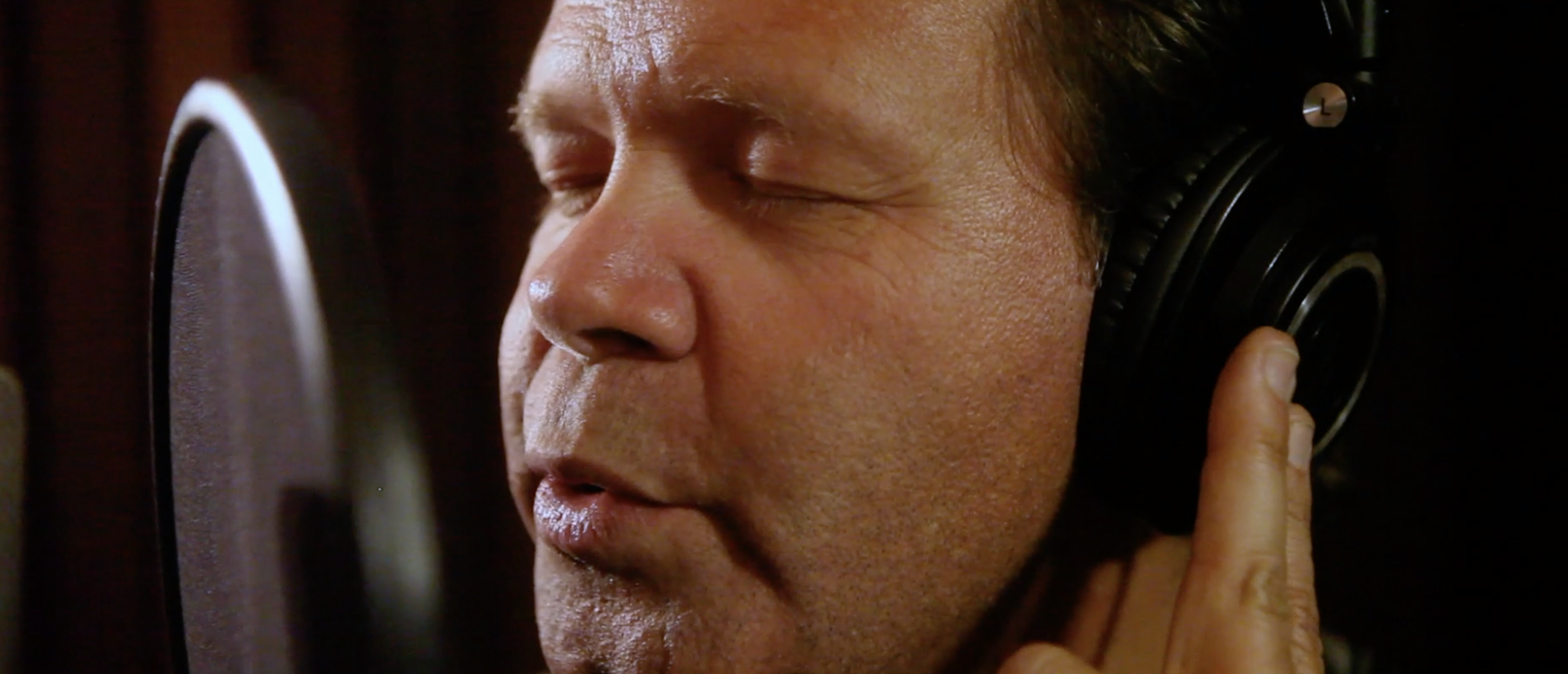 TROY CASSAR-DALEY Studio Recording