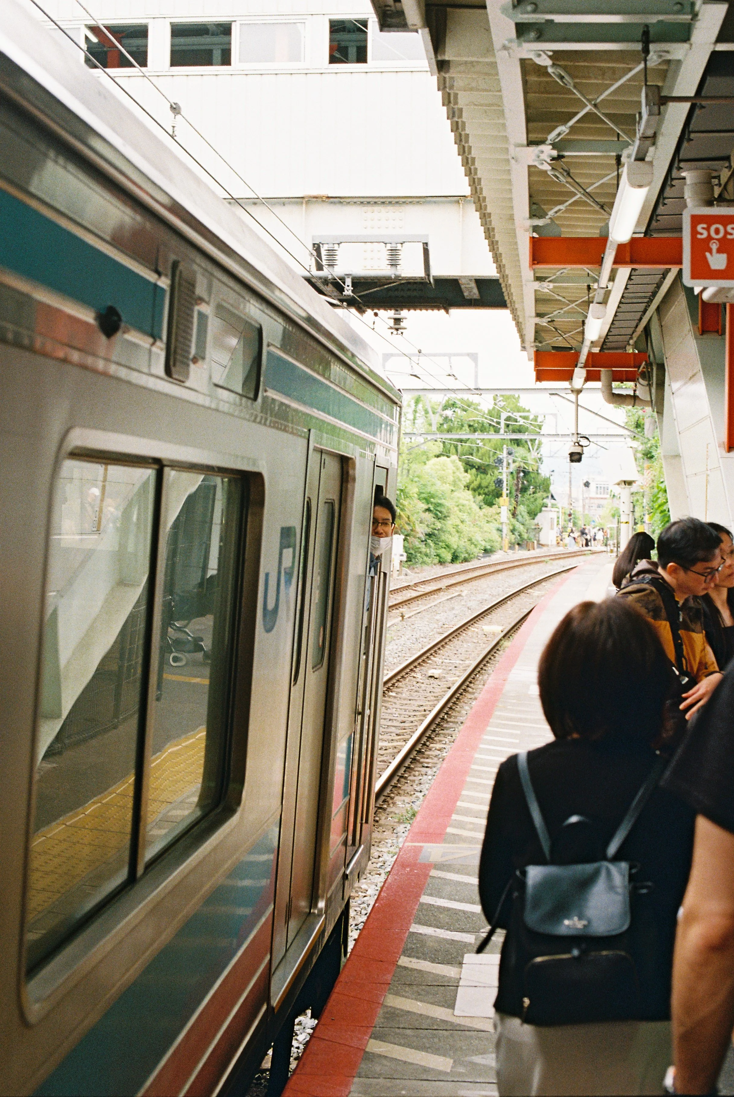 R1-06619-010A.JPG
