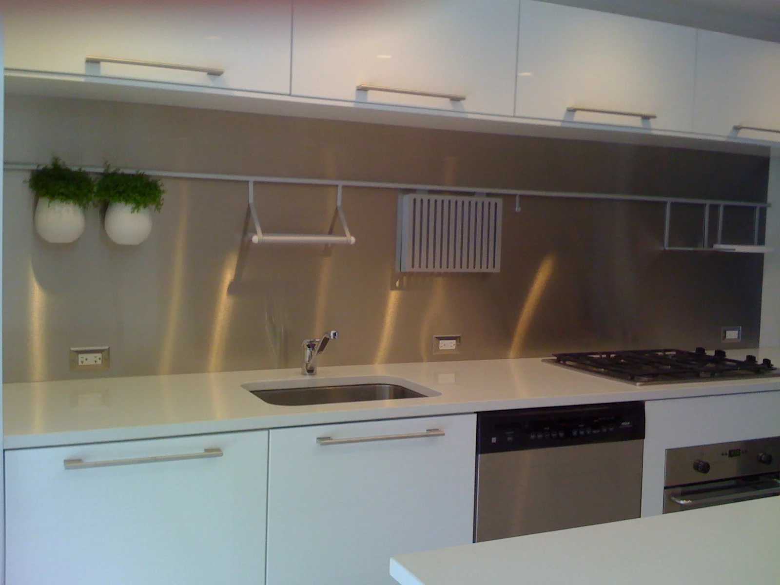 b kitchen.jpg