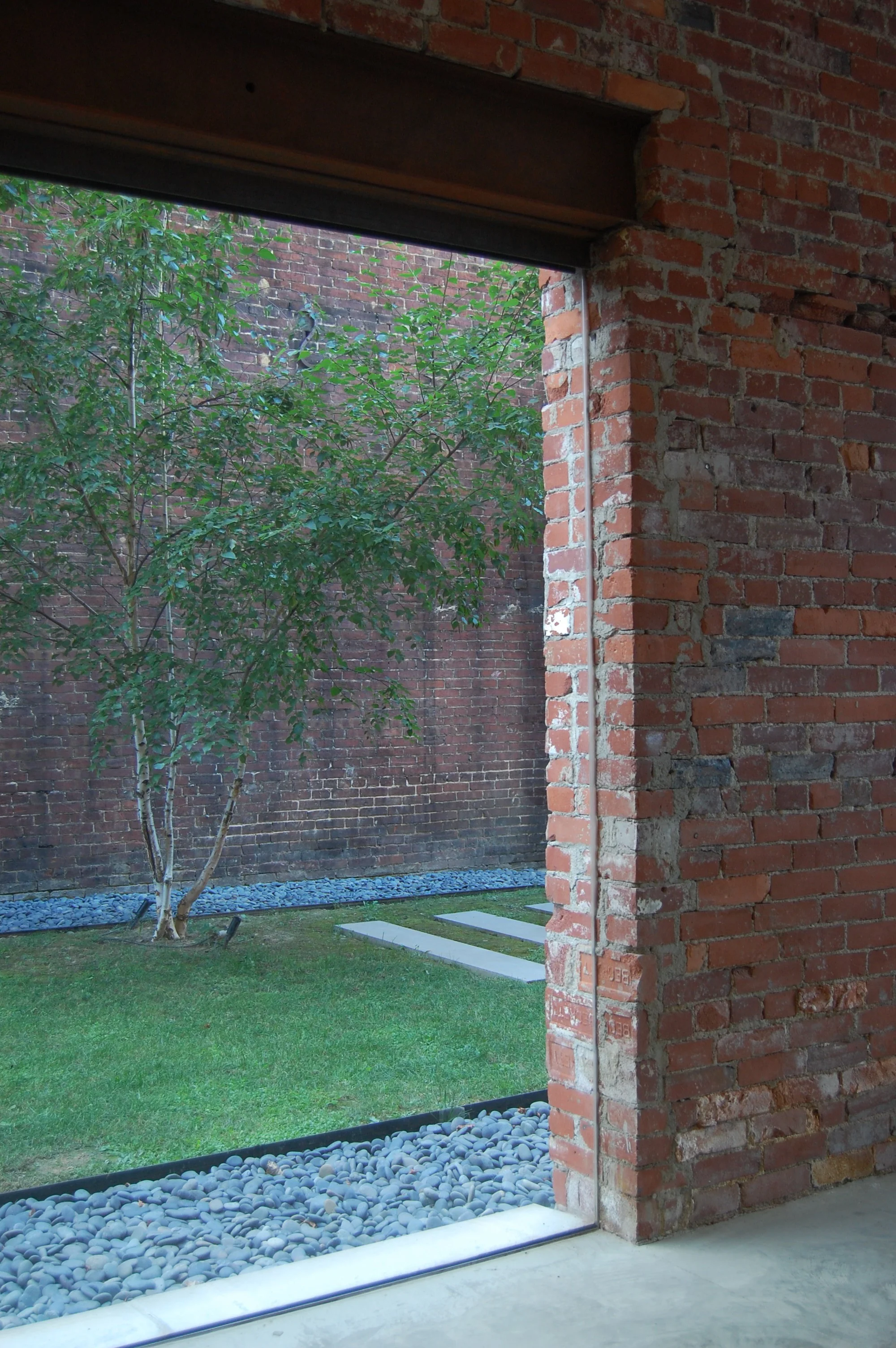 Courtyard Glimpse DSC_0001.JPG