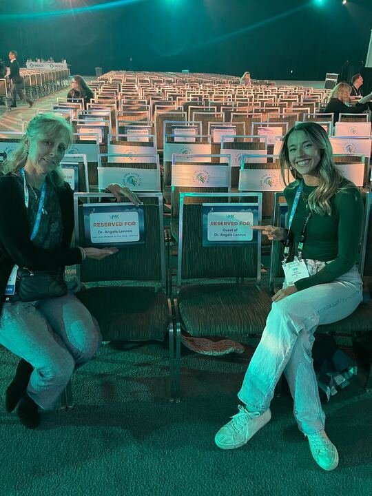 Last week a handful of our doctors and nurses got the opportunity to go to the annual VMX conference in Orlando, FL!
 In between hours of lectures and learning new and updated information in veterinary medicine, our staff got to have a little fun!  H