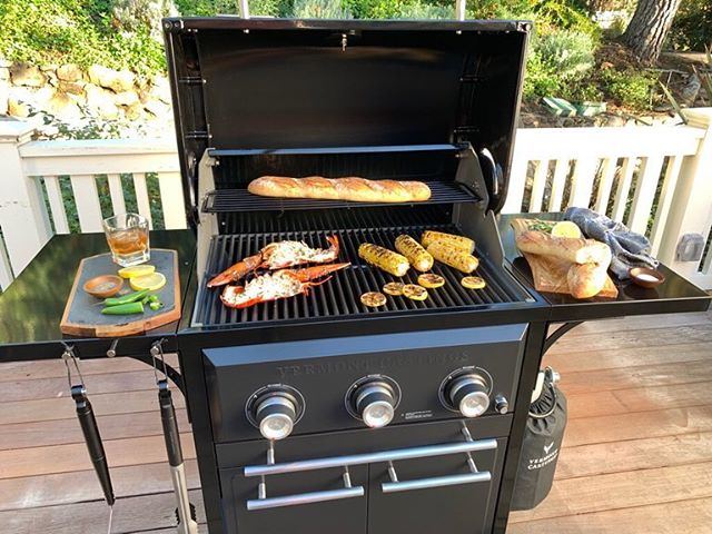 Grilling up Lobster with some awesome Canadians today!! 🦞 🇨🇦 @canadiantire