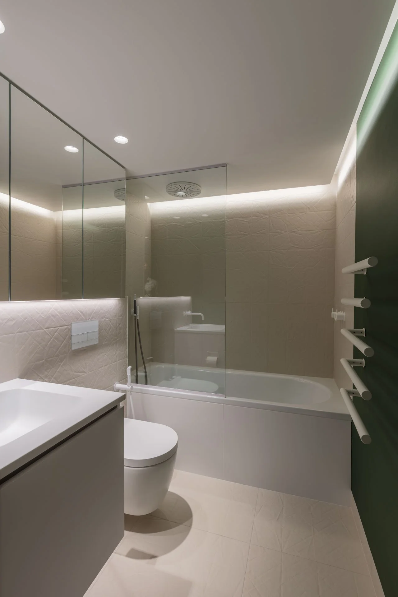 Hollywood Rd low res-8188.jpeg