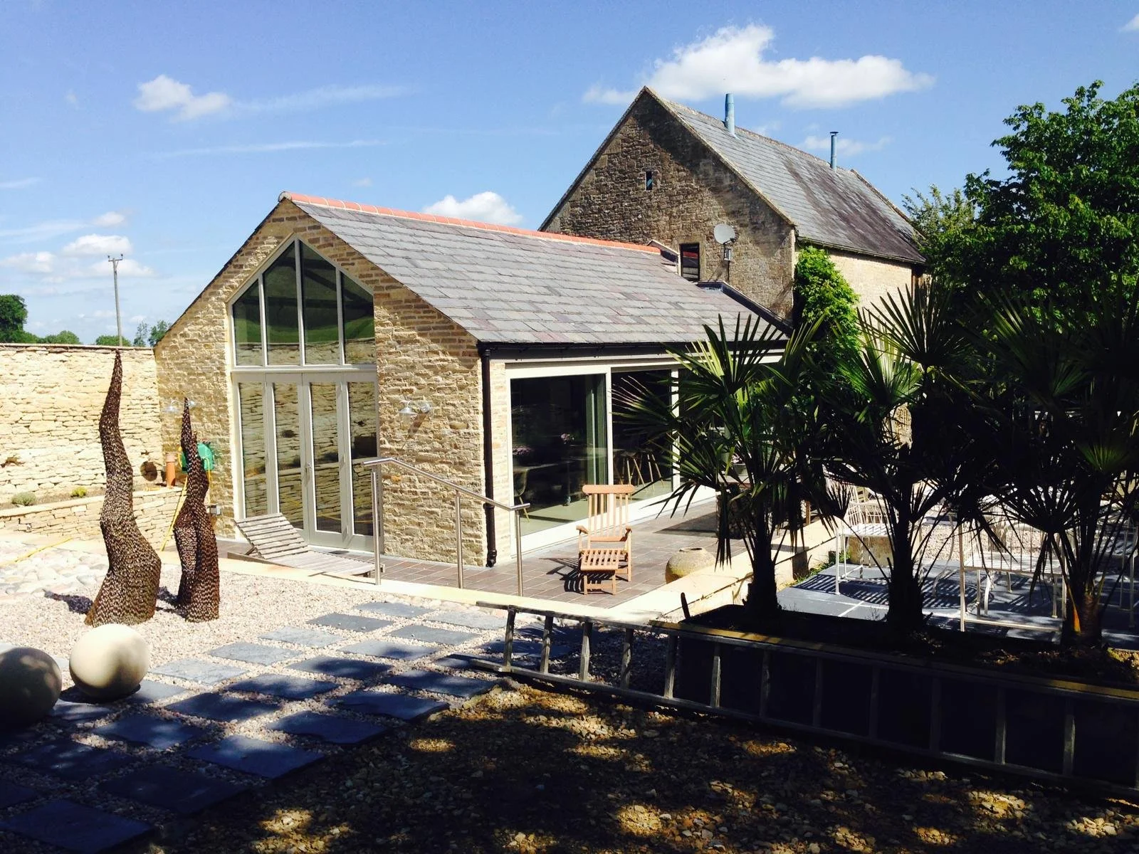 Cottage cats abbey.JPG