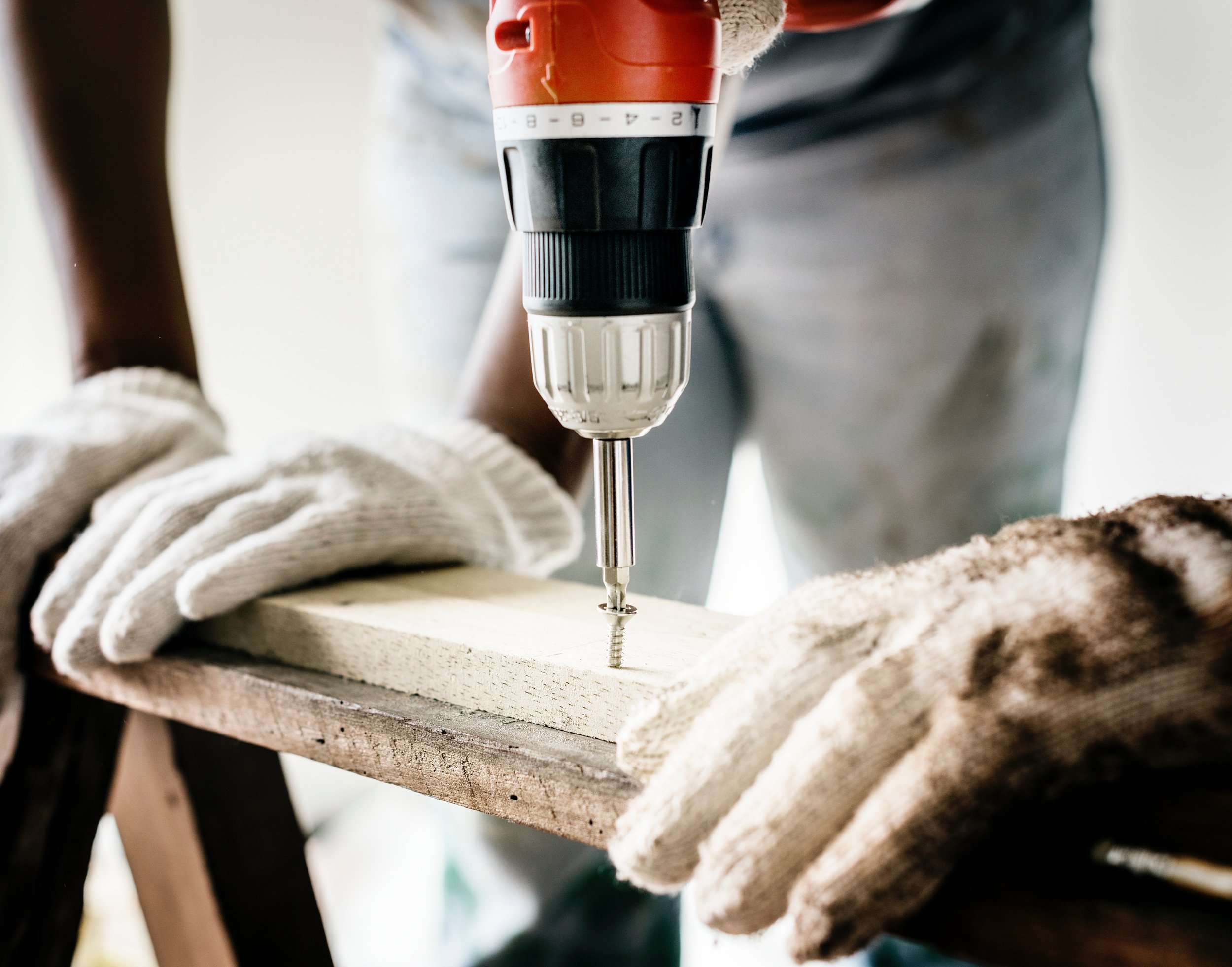 builder-carpenter-close-up-1251176.jpg