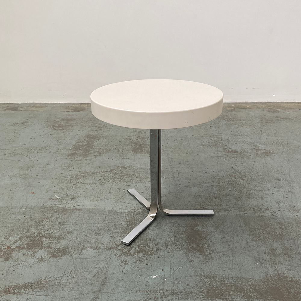 White Melamine and Chrome End Table.png