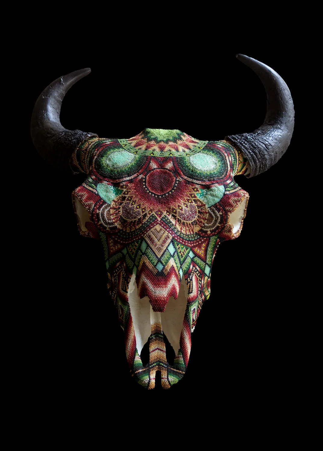  I used 20 bead colors for this skull. The client wanted a color scheme that would mesh with the interior of her home. She sent some photos, and we worked from there. 
