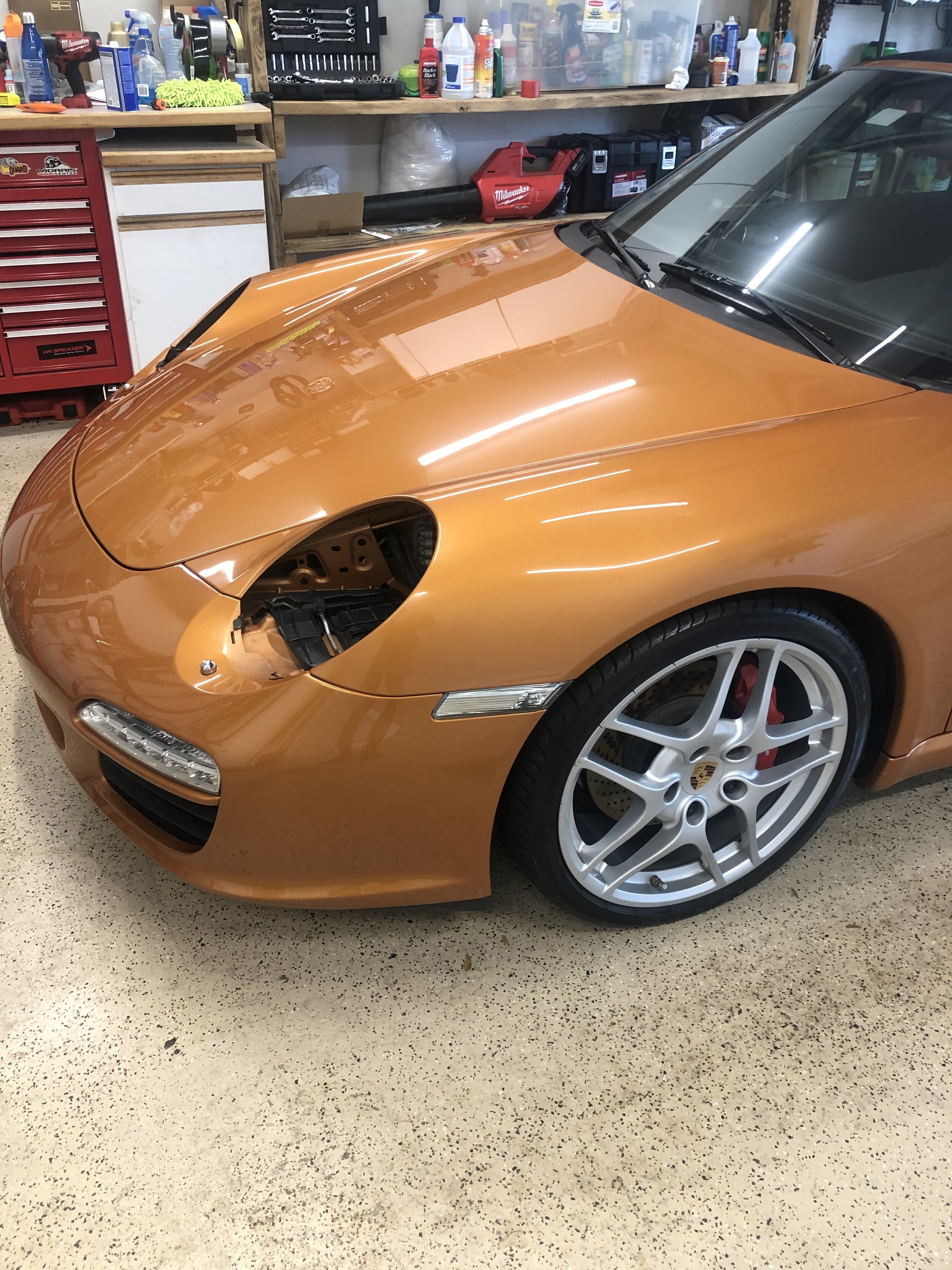 Polishing Service on a Porsche