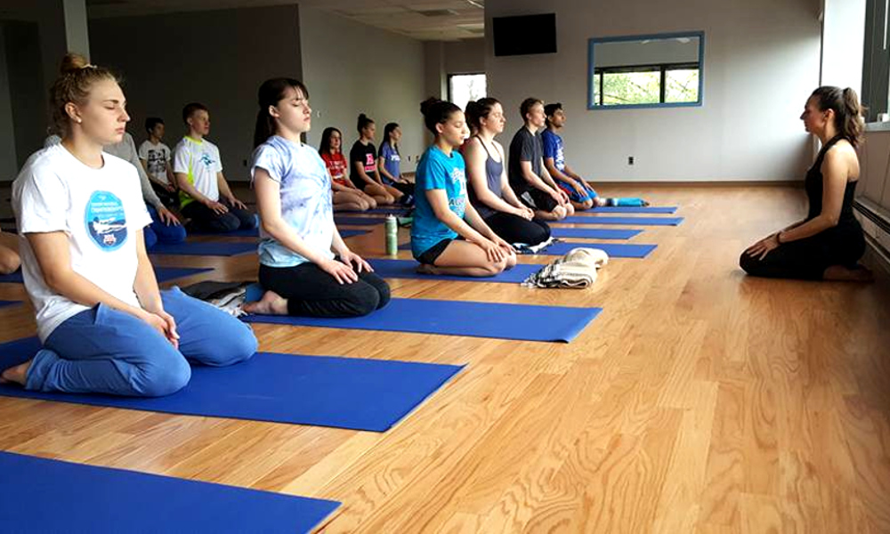 kikayoga-easypose-meditation-swimmers.jpg