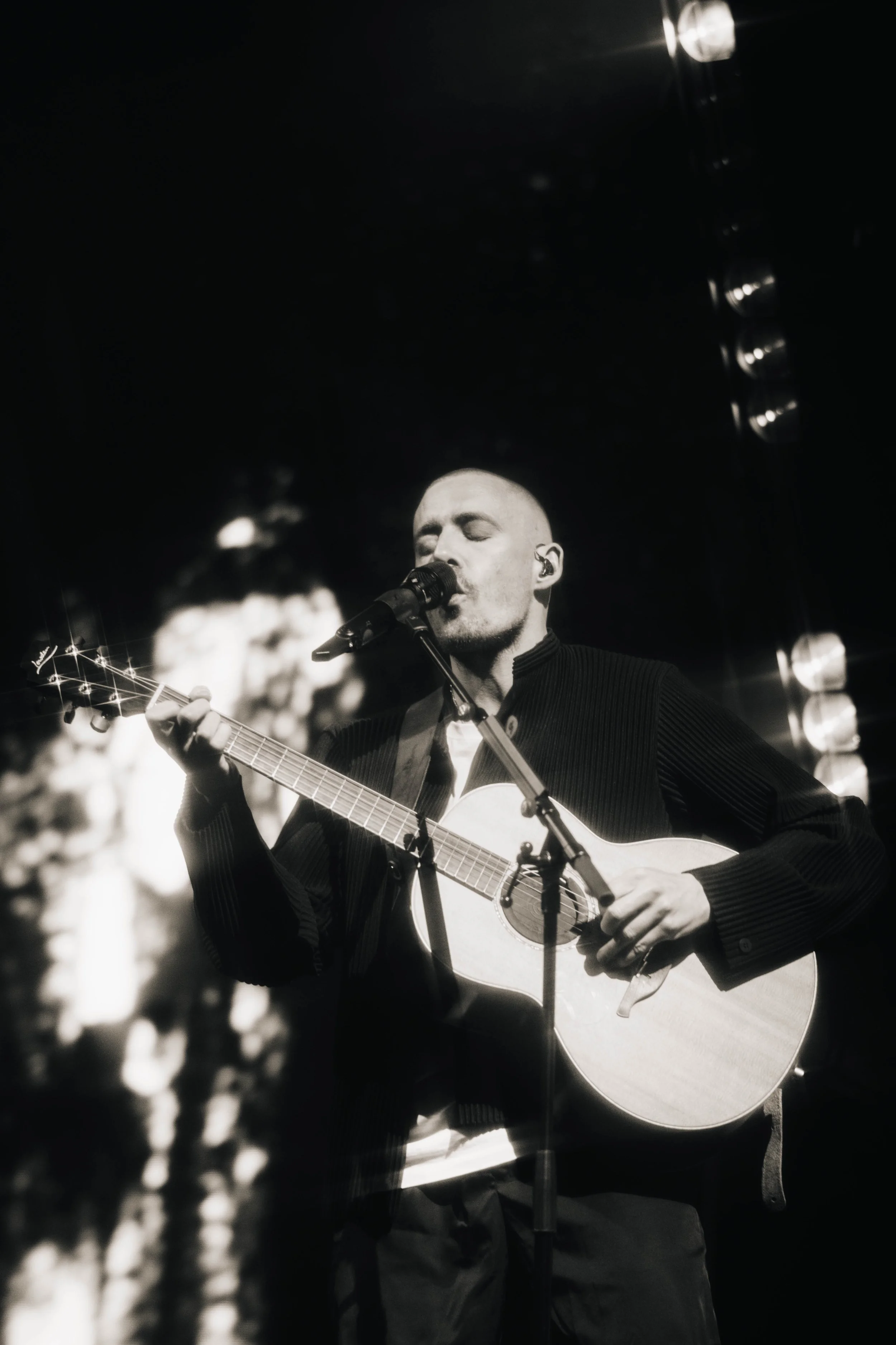 dermotkennedy_sofi-5.jpg