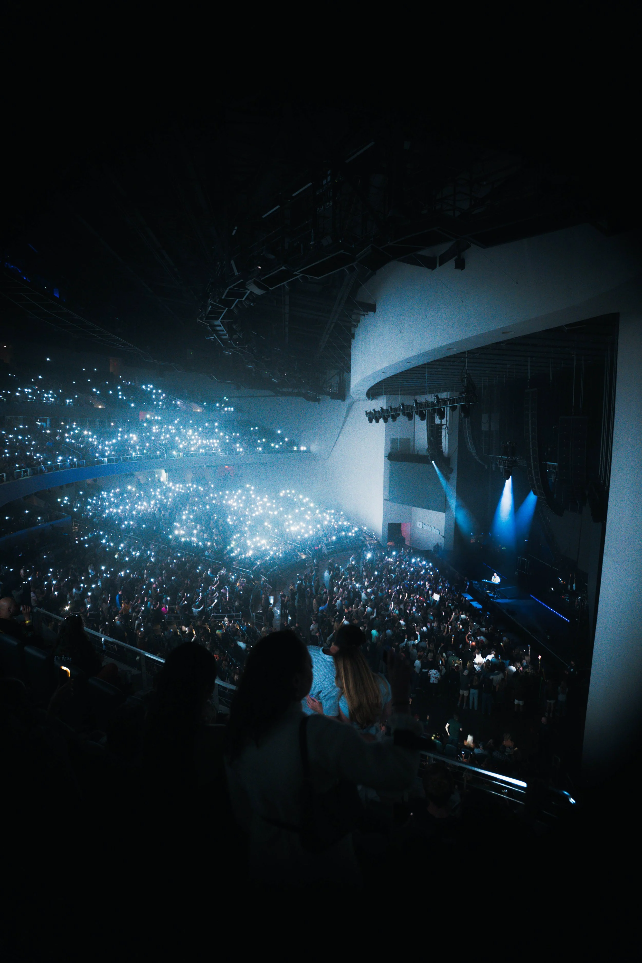 dermotkennedy_sofi-49.jpg