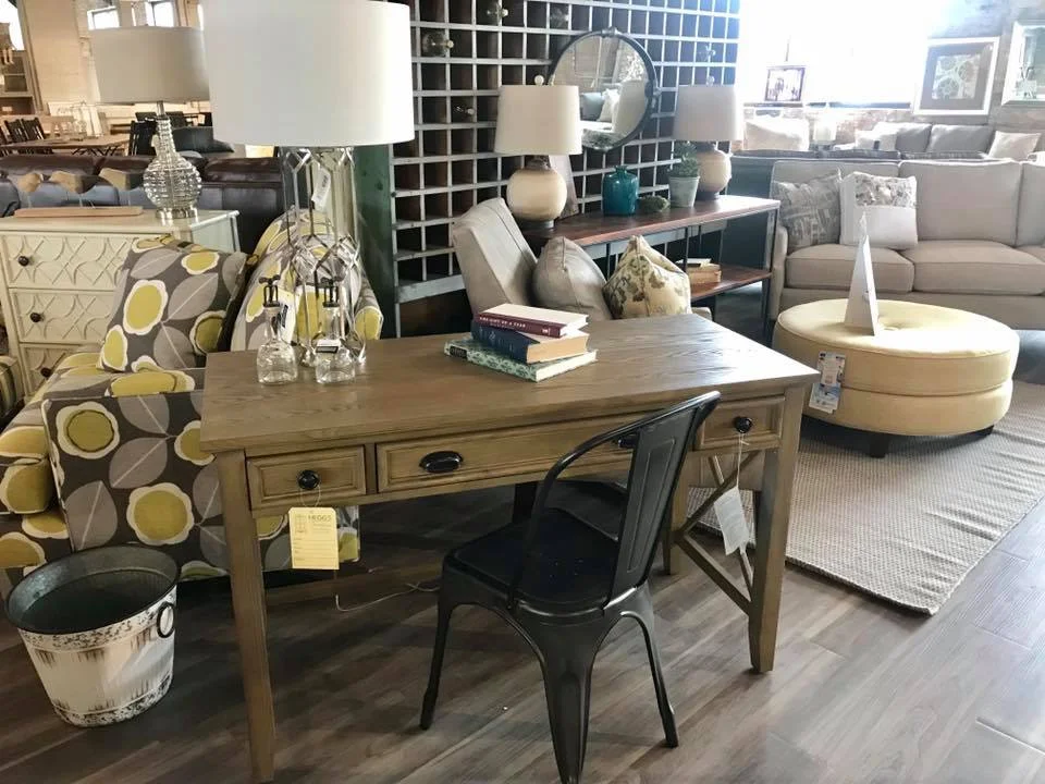 Ludington Gallery — Hegg's Furniture