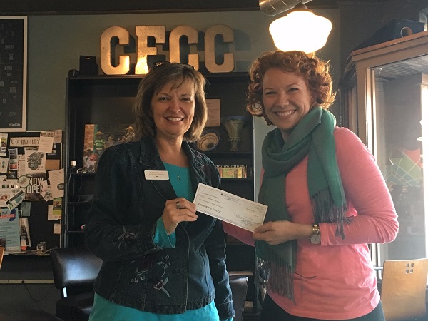 Debbie accepts check from Amysmall.jpg