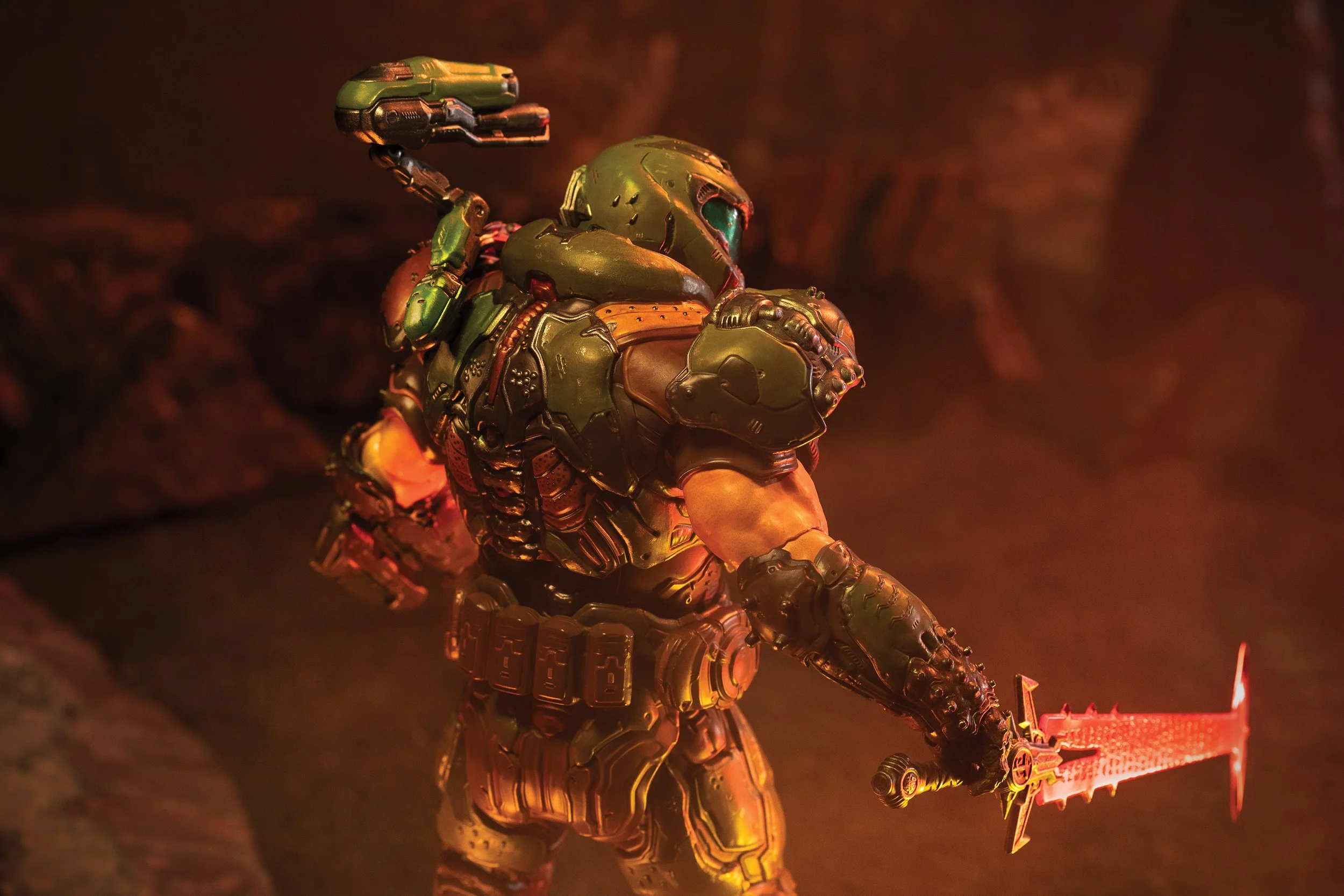 DOOM_ACTION_FIGURE_DOOM_SLAYER_PHOTO_15.jpg