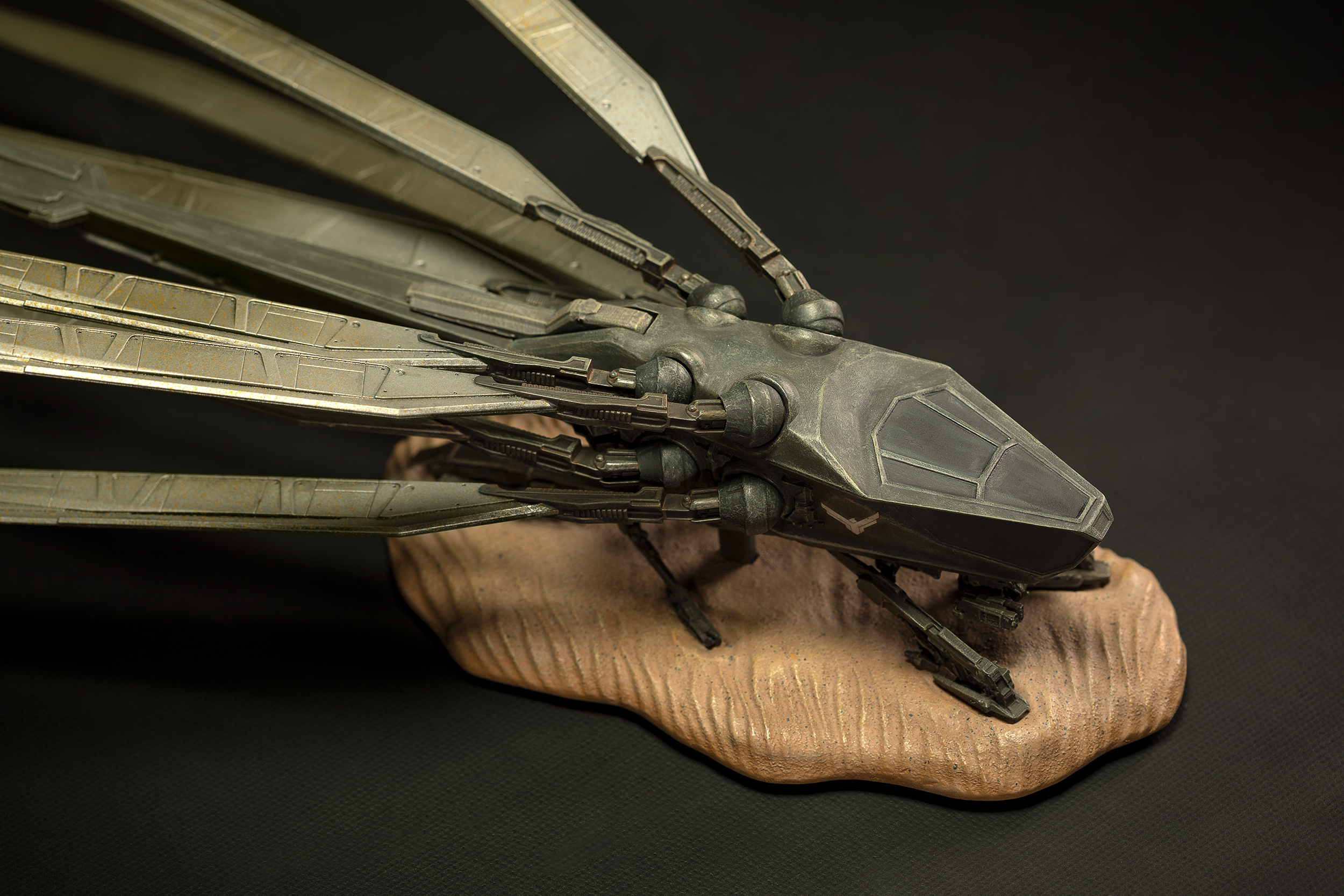 DUNE_STATUE_ORNITHOPTER_PHOTO_07.png