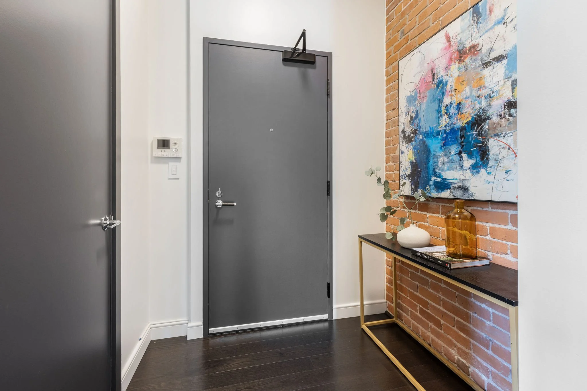 319 A #208 - FOYER 1 (Ali) LOW RES.jpg