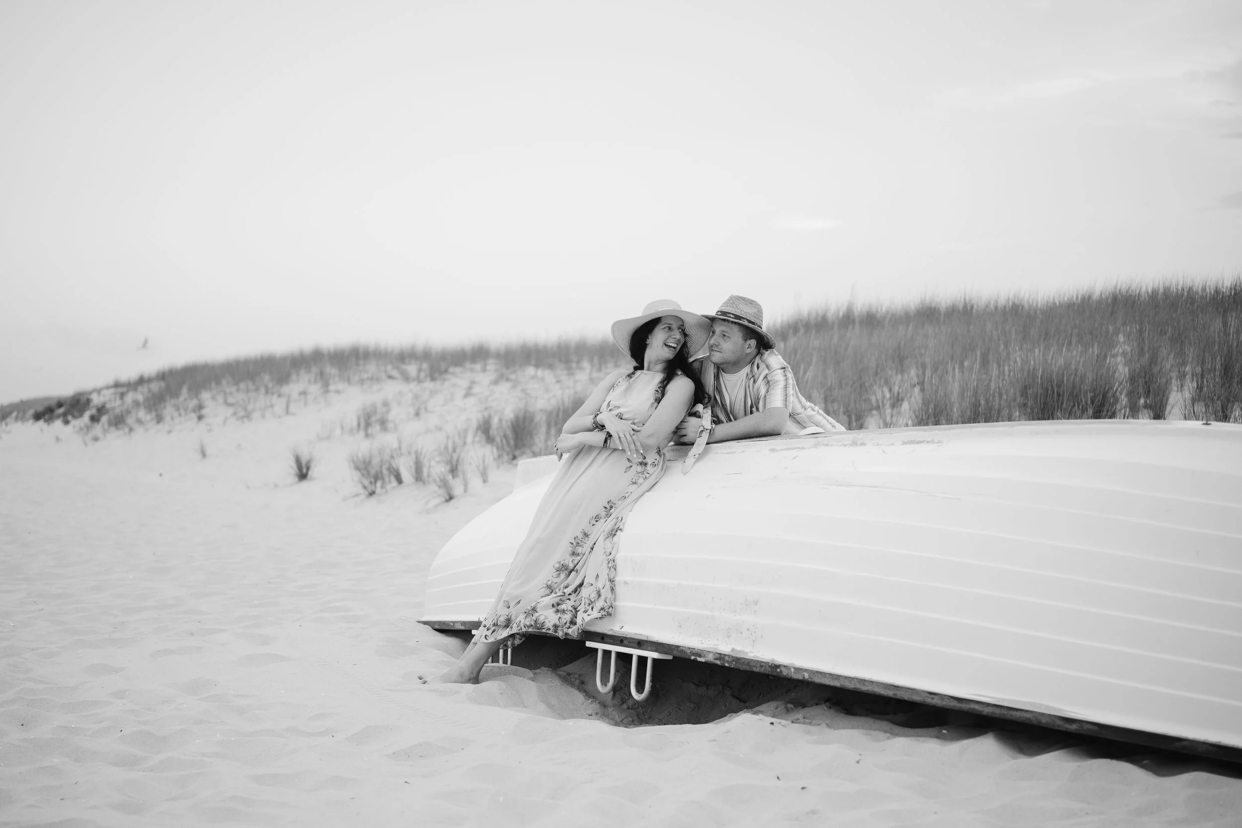 MARKASHLEY_BEACH_ENGAGEMENT-86.jpg