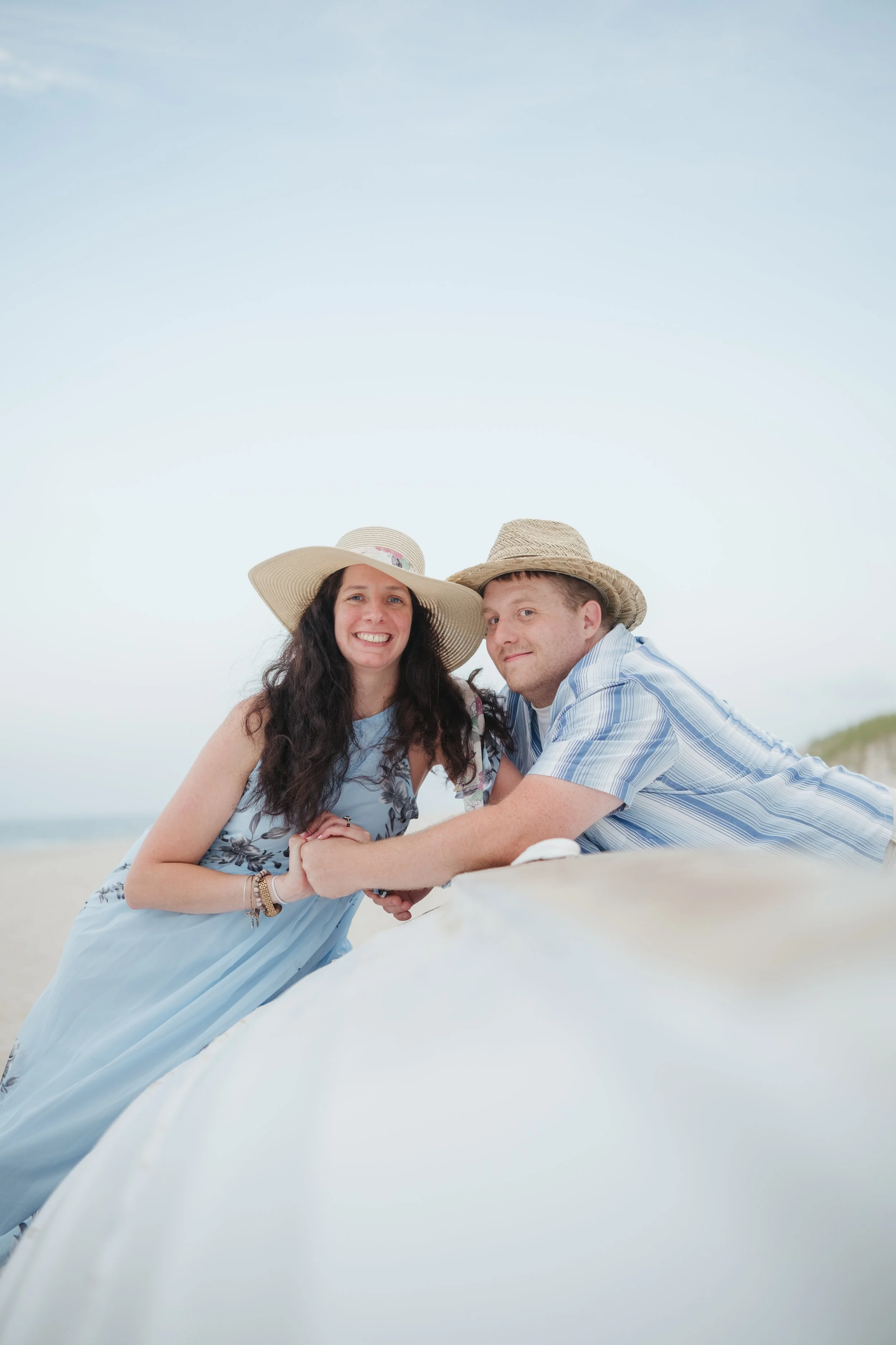 MARKASHLEY_BEACH_ENGAGEMENT-89.jpg
