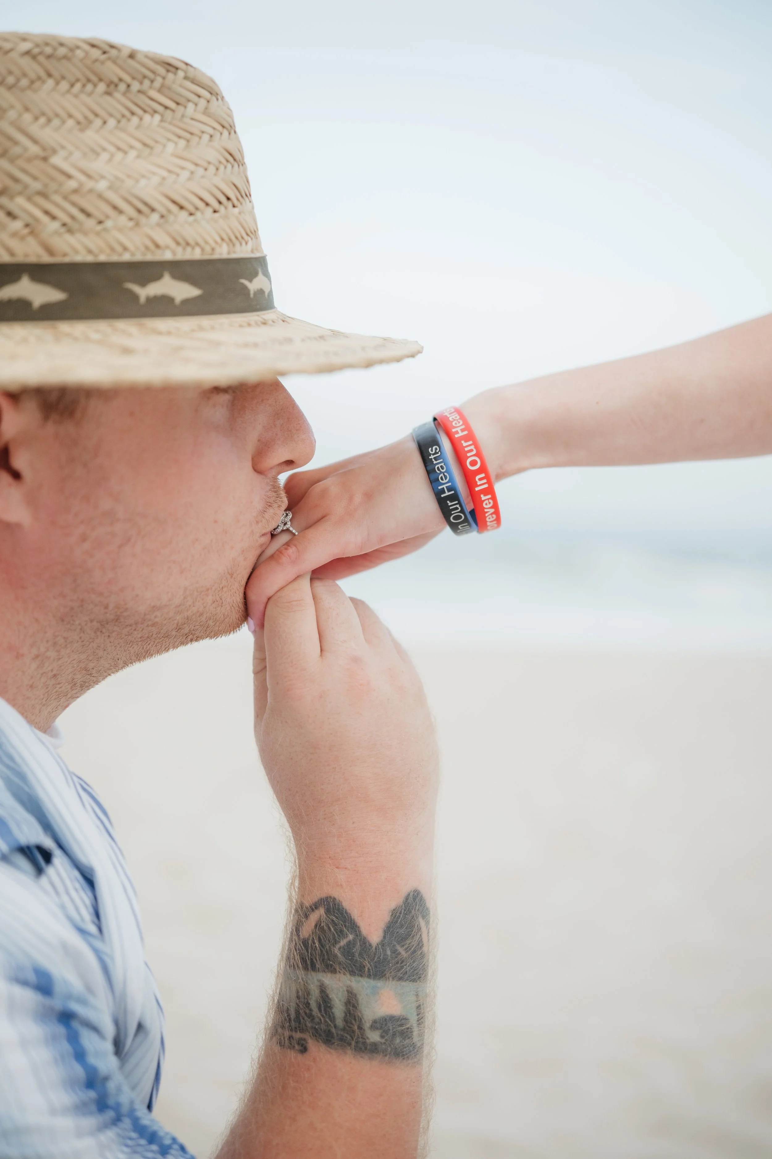 MARKASHLEY_BEACH_ENGAGEMENT-83.jpg