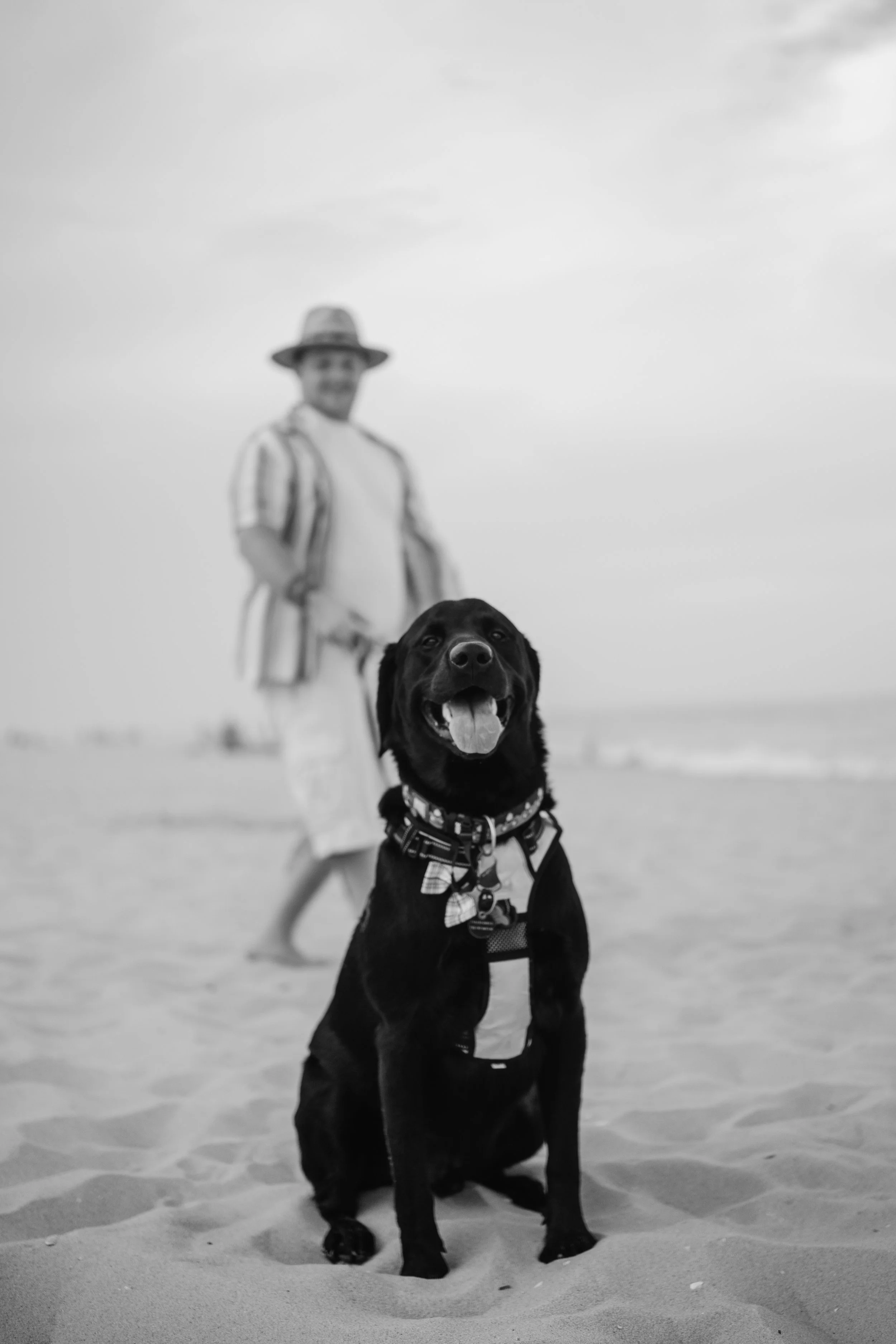 MARKASHLEY_BEACH_ENGAGEMENT-4.jpg