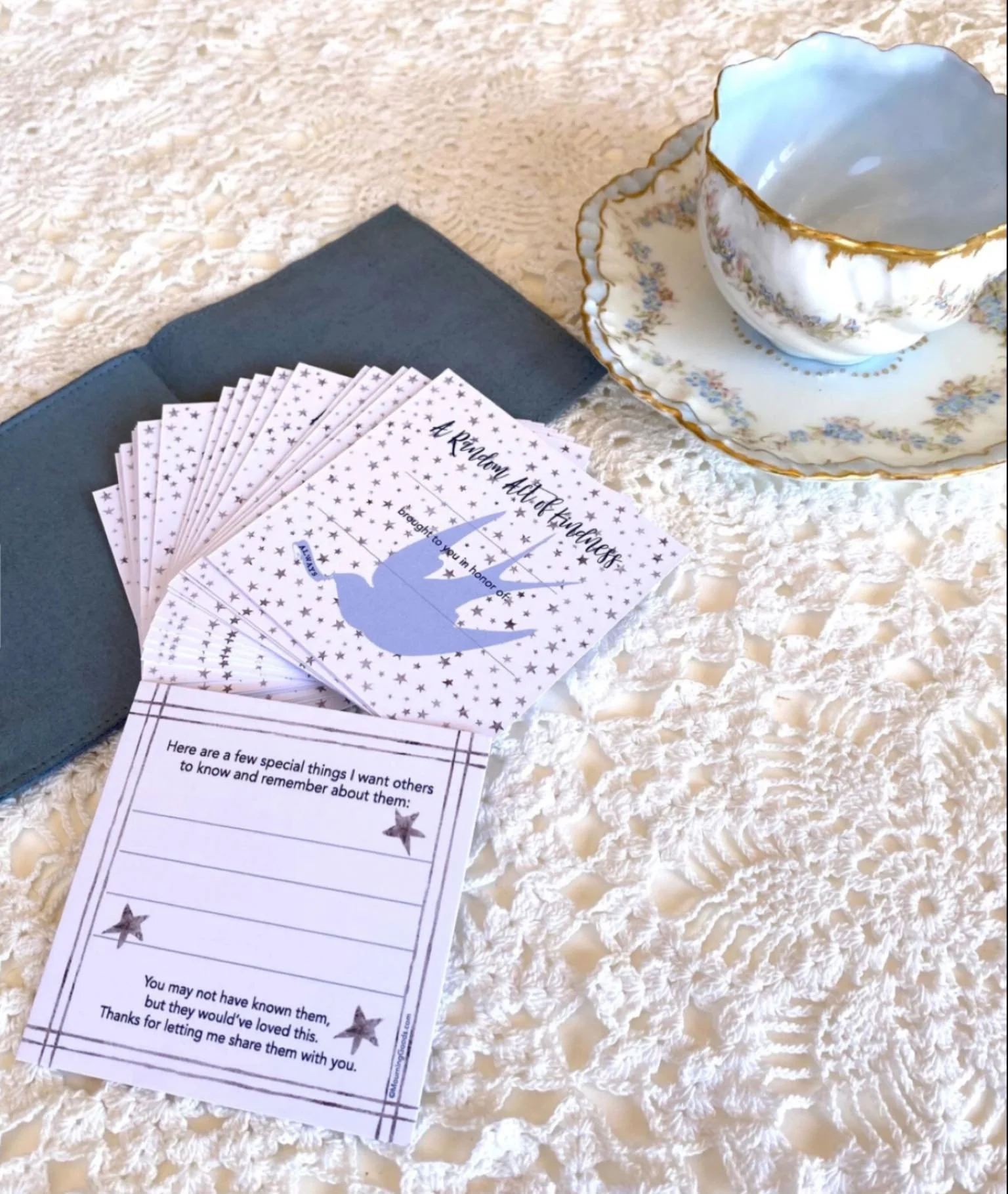 This weekend at the @sdmademarkets holiday market at NTC Park in @libertystation - Mourning Goods will be doing a few free, creative expression Grief Workshops. Stop by and share your feelings (and love and connection!) to your loved ones who have pa