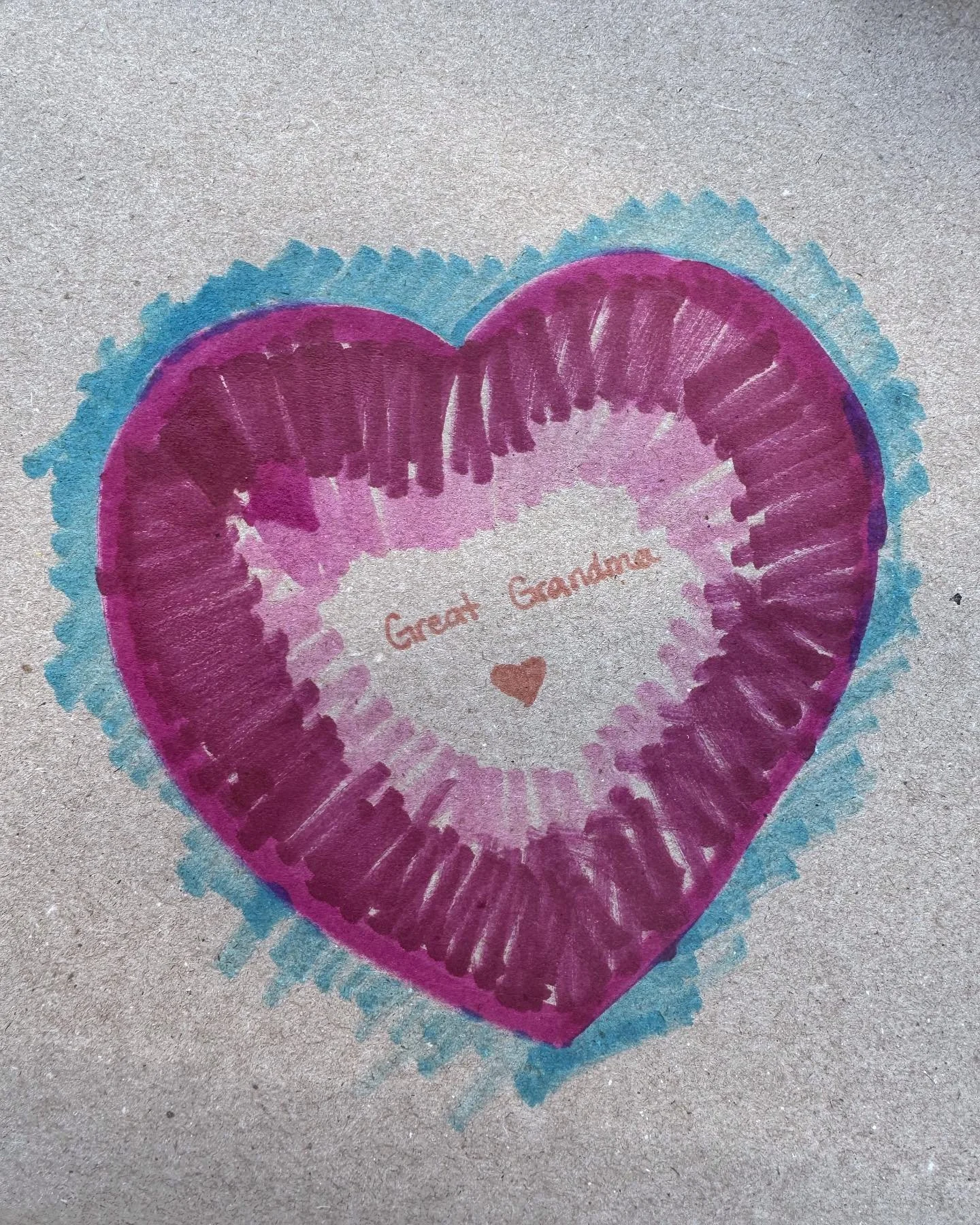 Honoring love that&rsquo;s always in your heart with our Dear Loved One creative expression project!! Creative expression is a really powerful way to help move big feelings - especially when you are missing someone who is no longer with us. Using any