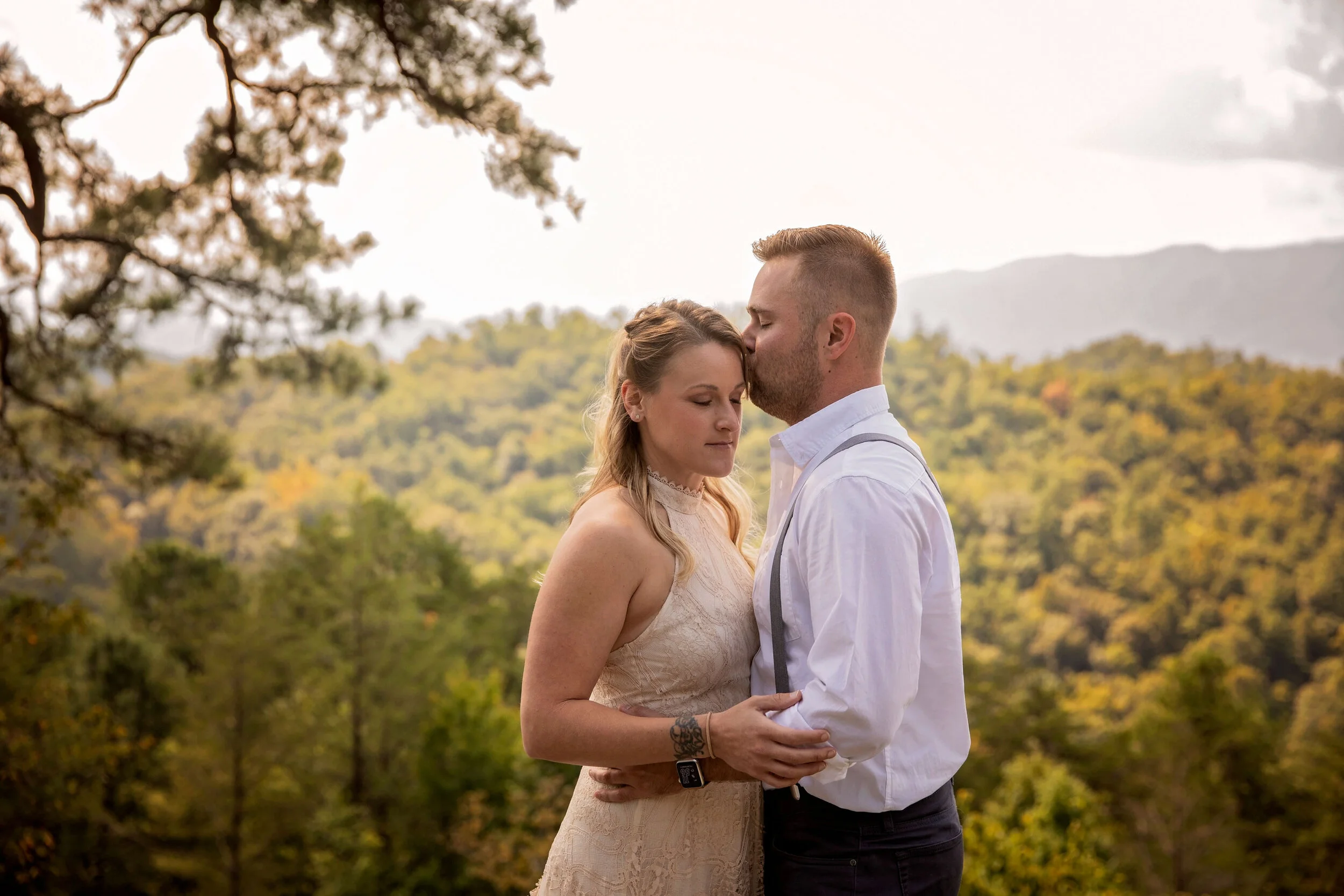elope-to-gatlinburg-tn-smoky-moutain-view.jpg