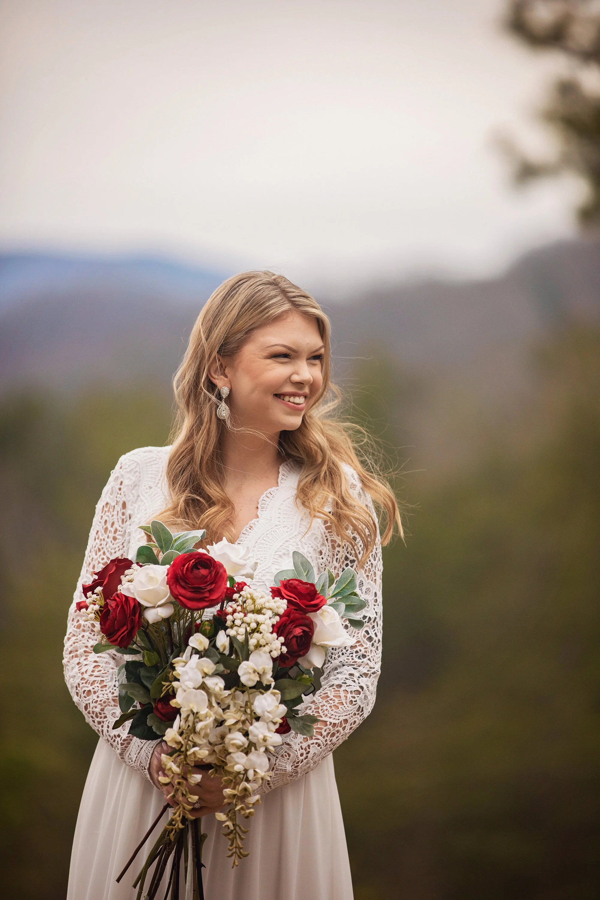 smiling-bride-simply-eloped-gatlinburg.jpg