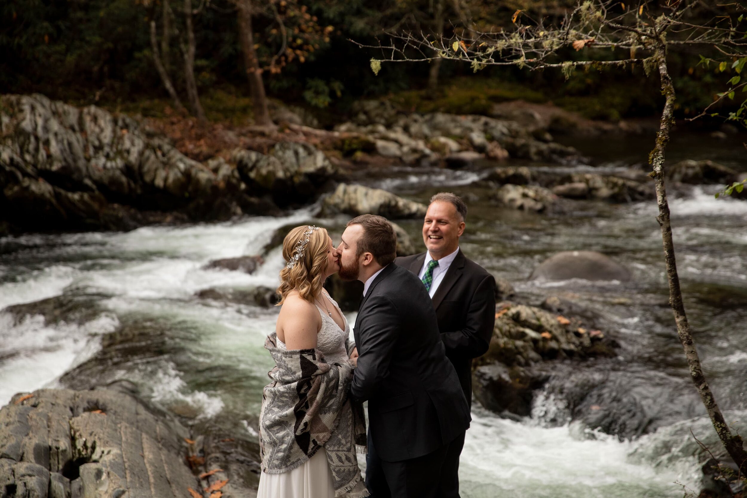 smoky-mountain-riverside-wedding-planner.jpg