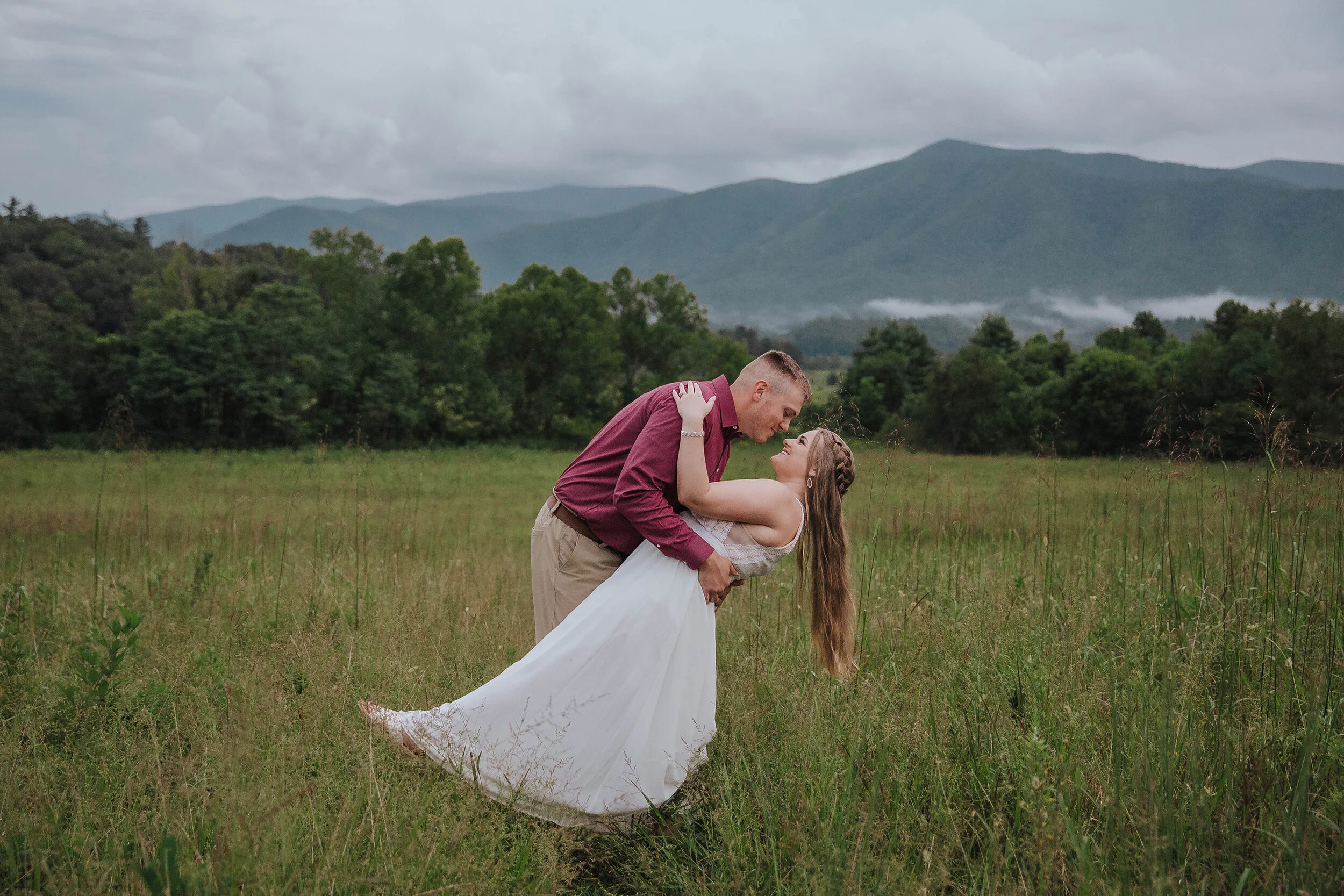 Cades-cove-elopement-dip-in-mountains.jpg
