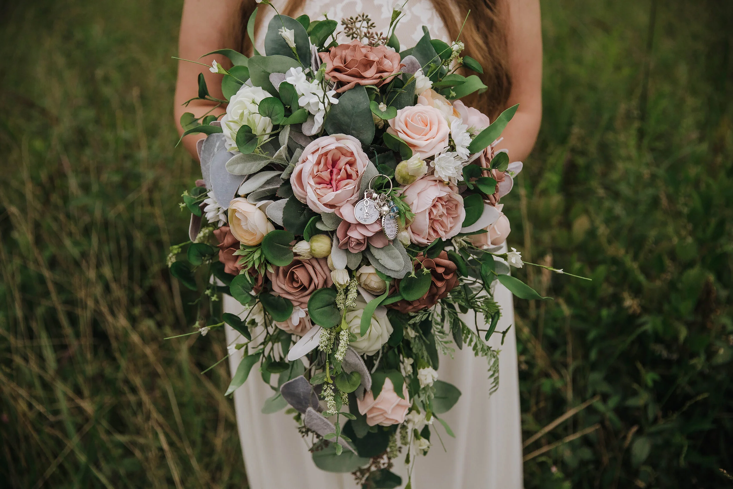 Cades-cove-wedding-bridal-bouquet.jpg