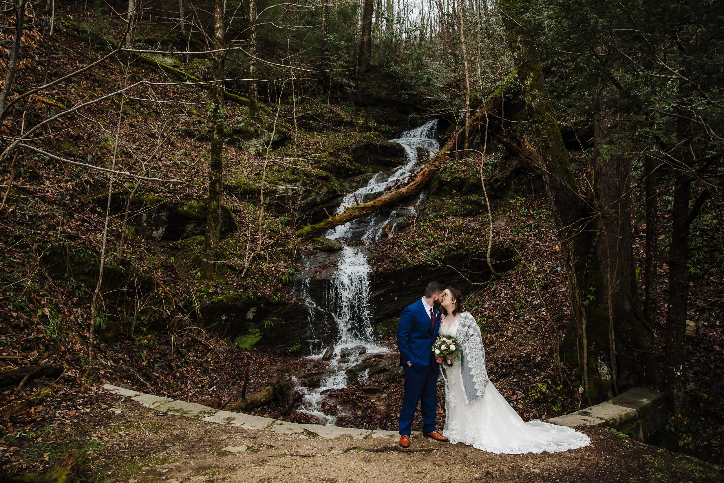 Foothills-parkway-waterfall-wedding-picture.jpg