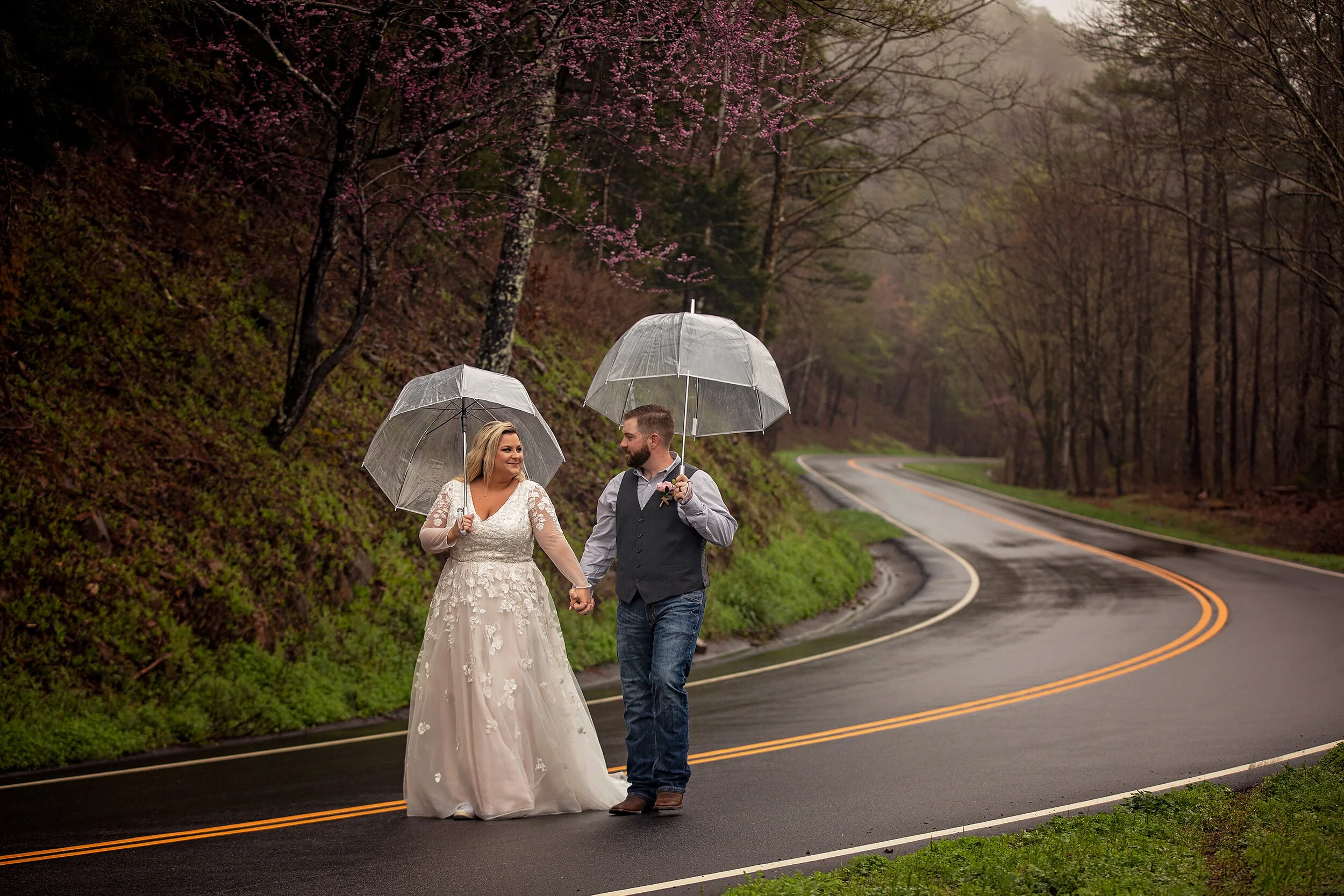 Gatlinburg-elopement-foothills-parkway-couple-on-road.jpg