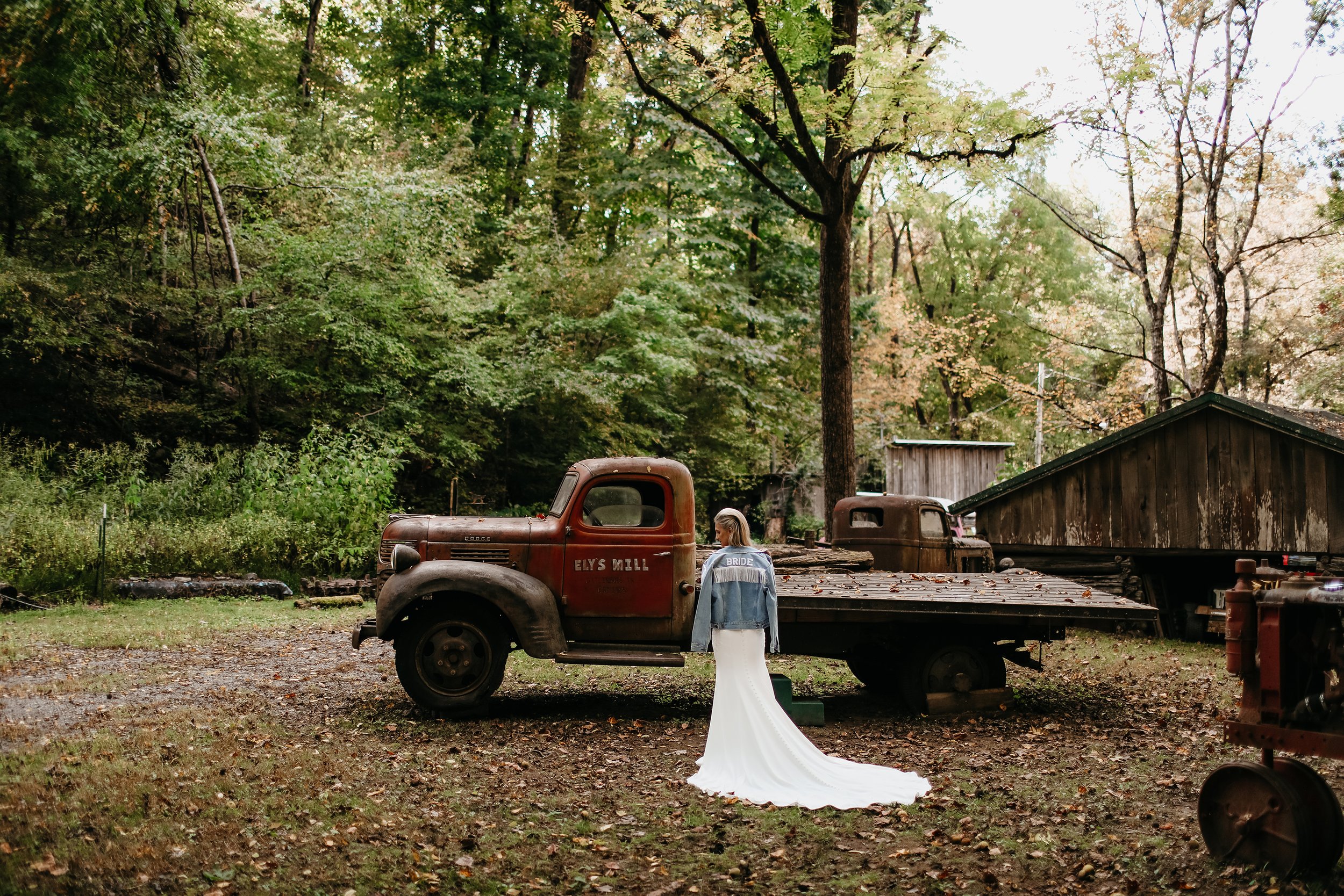 elys-mill-truck-bridal-portrait.jpg